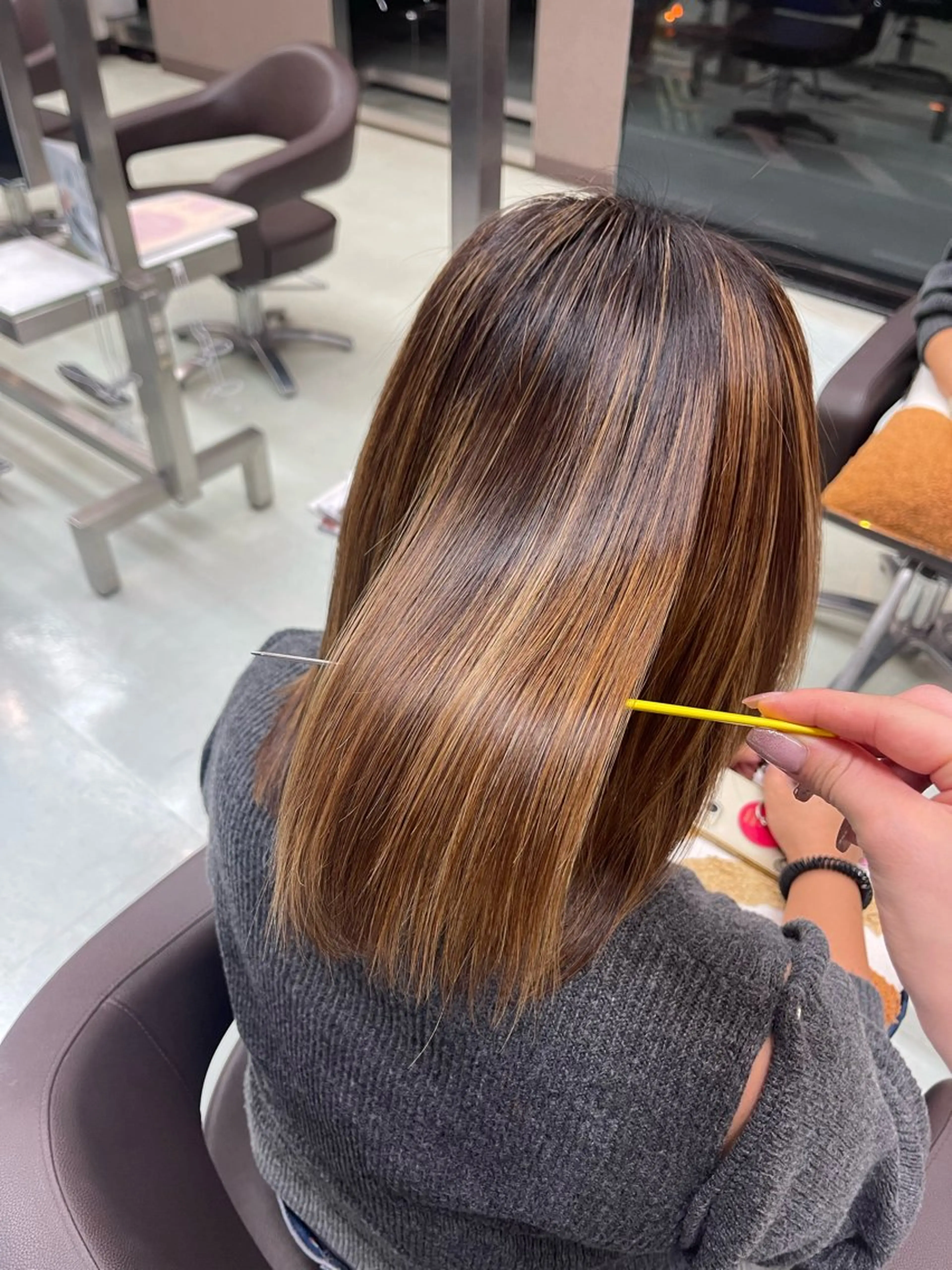 セミロング セミロングパーマ 髪質改善 ヘアーメイクWILL 西宮店所属・WILL西宮 藤原 佳奈/髪質改善/艶髪のヘアスタイル