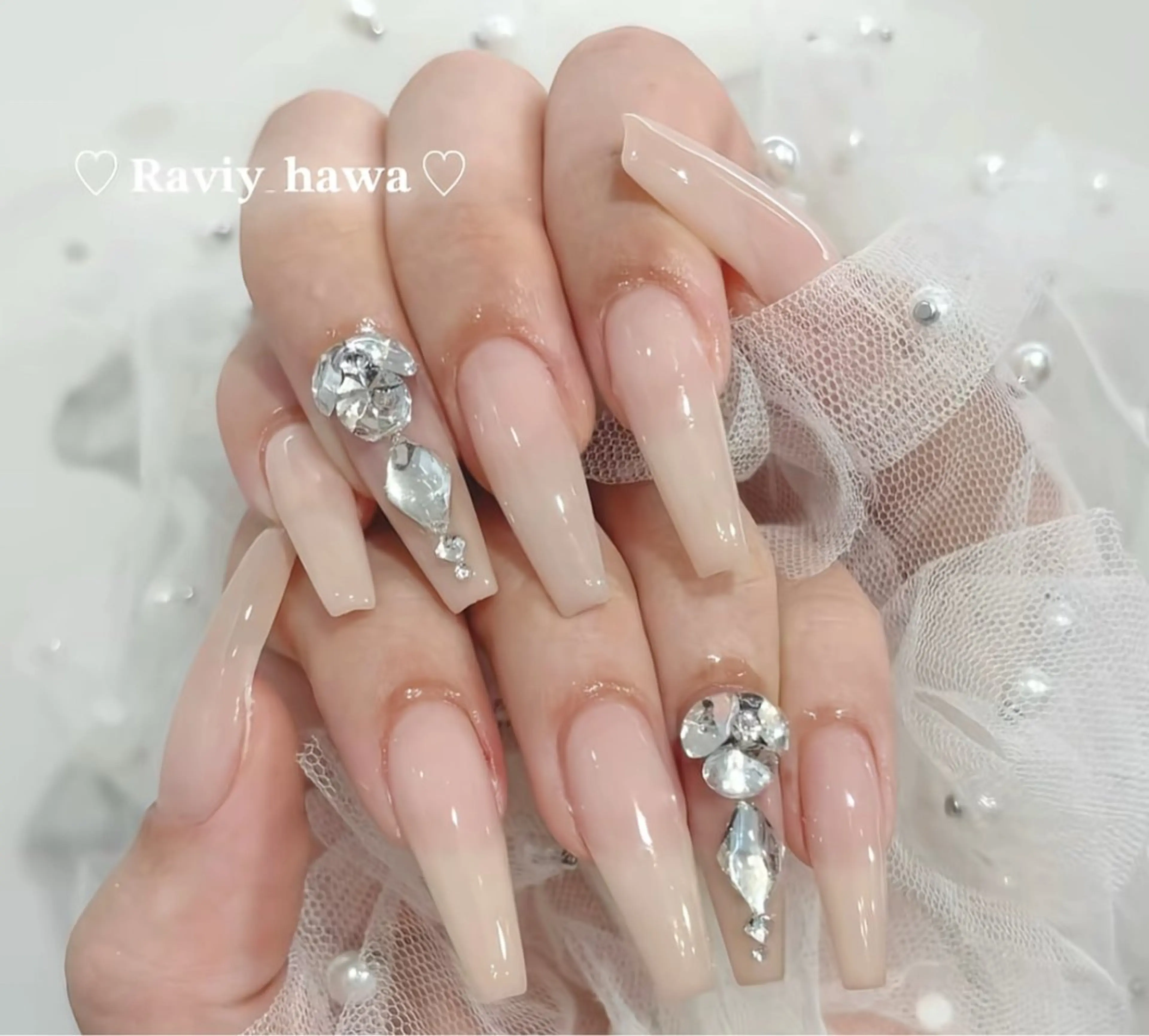 ネイル アートネイル 長さ出し ジェルネイル マグネットネイル ニュアンスネイル Kanao_ CloudyChanのネイルデザイン