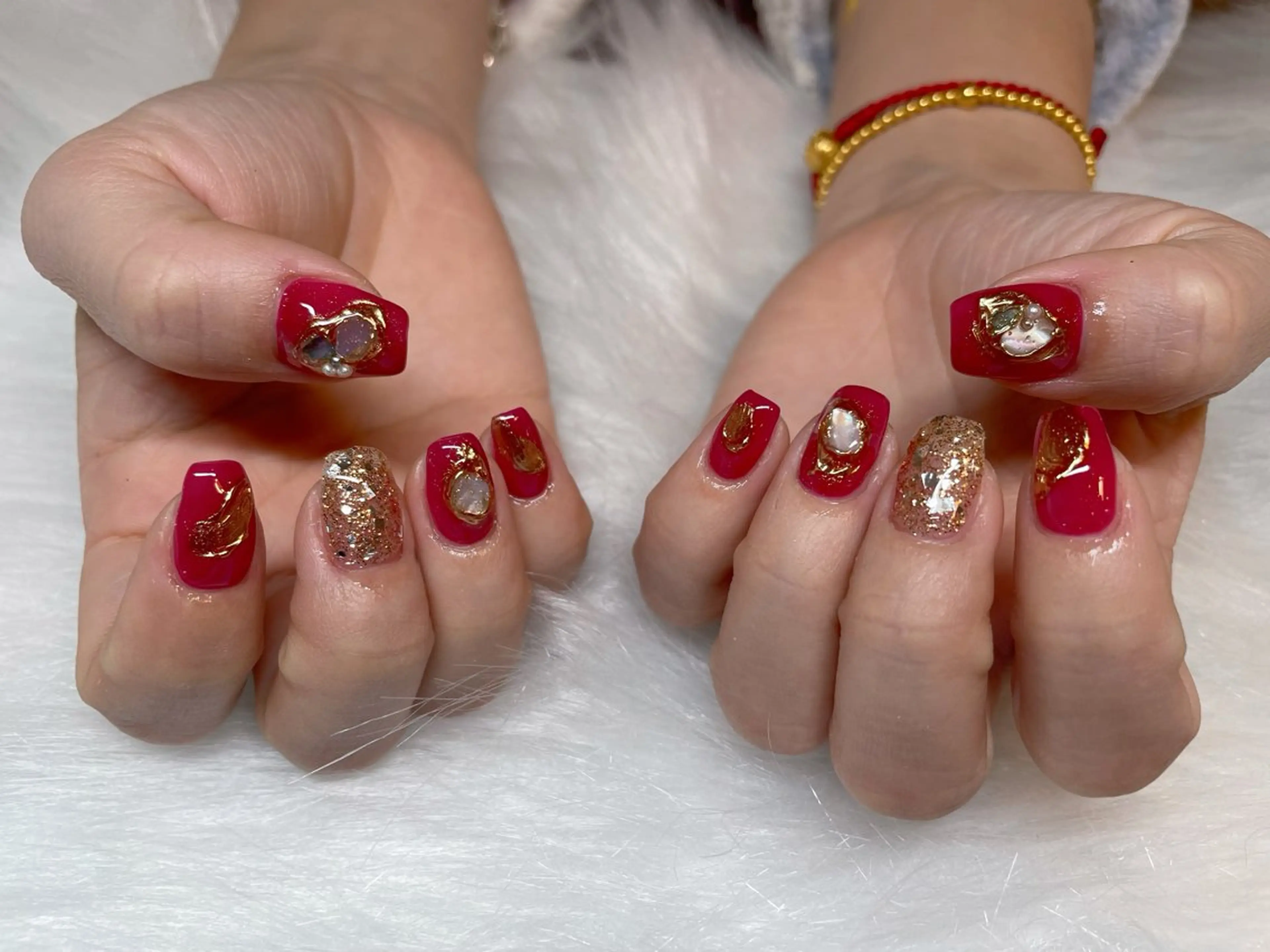 ネイル ゴールド ミラーネイル 赤色 ハンドネイル エン Nail salonのネイルデザイン