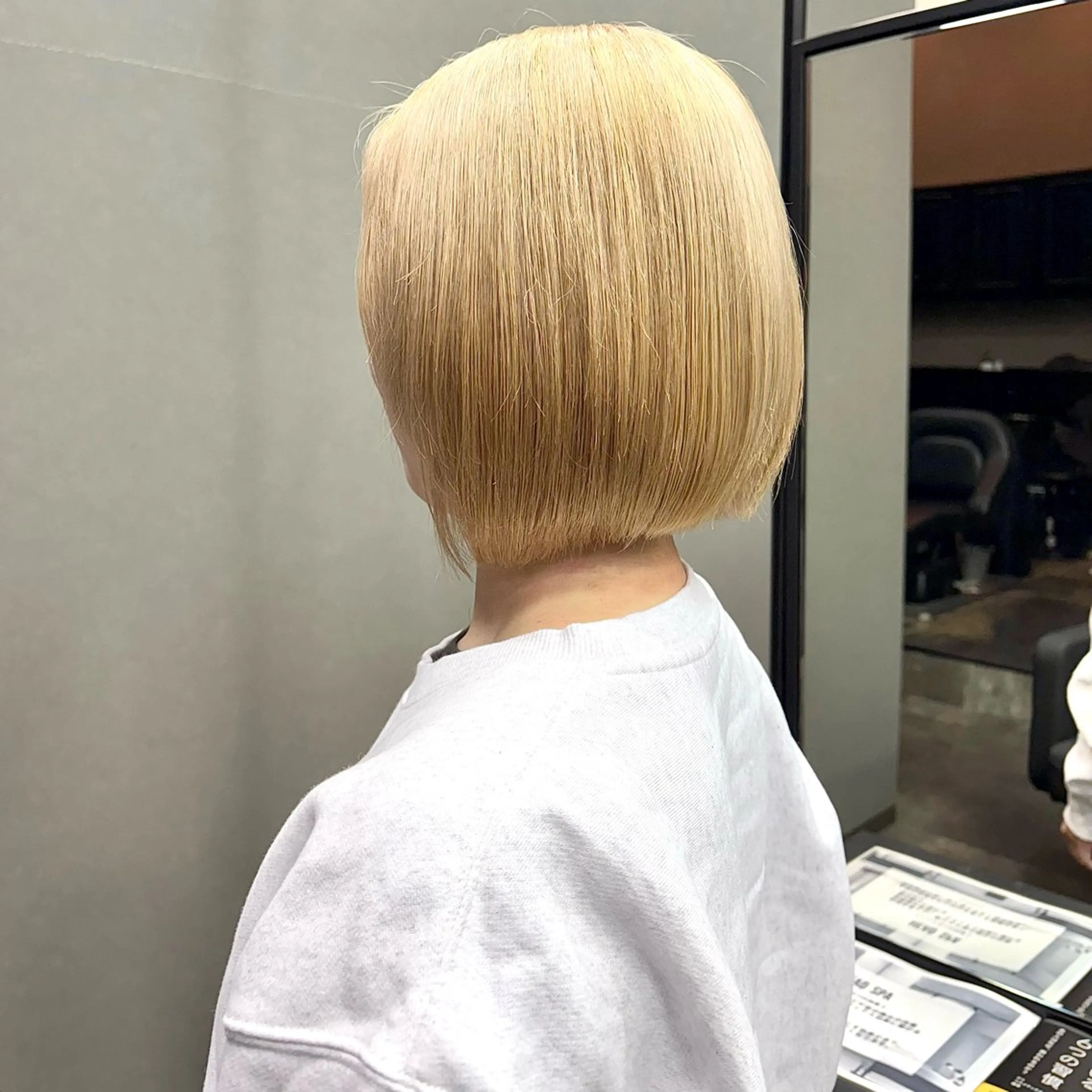 ショート カラー ベージュカラー ブリーチ ブロンド ブロンドベージュ ケアブリーチ 浜松/メンズサロン/ Yuna🐈‍⬛🫧のヘアスタイル