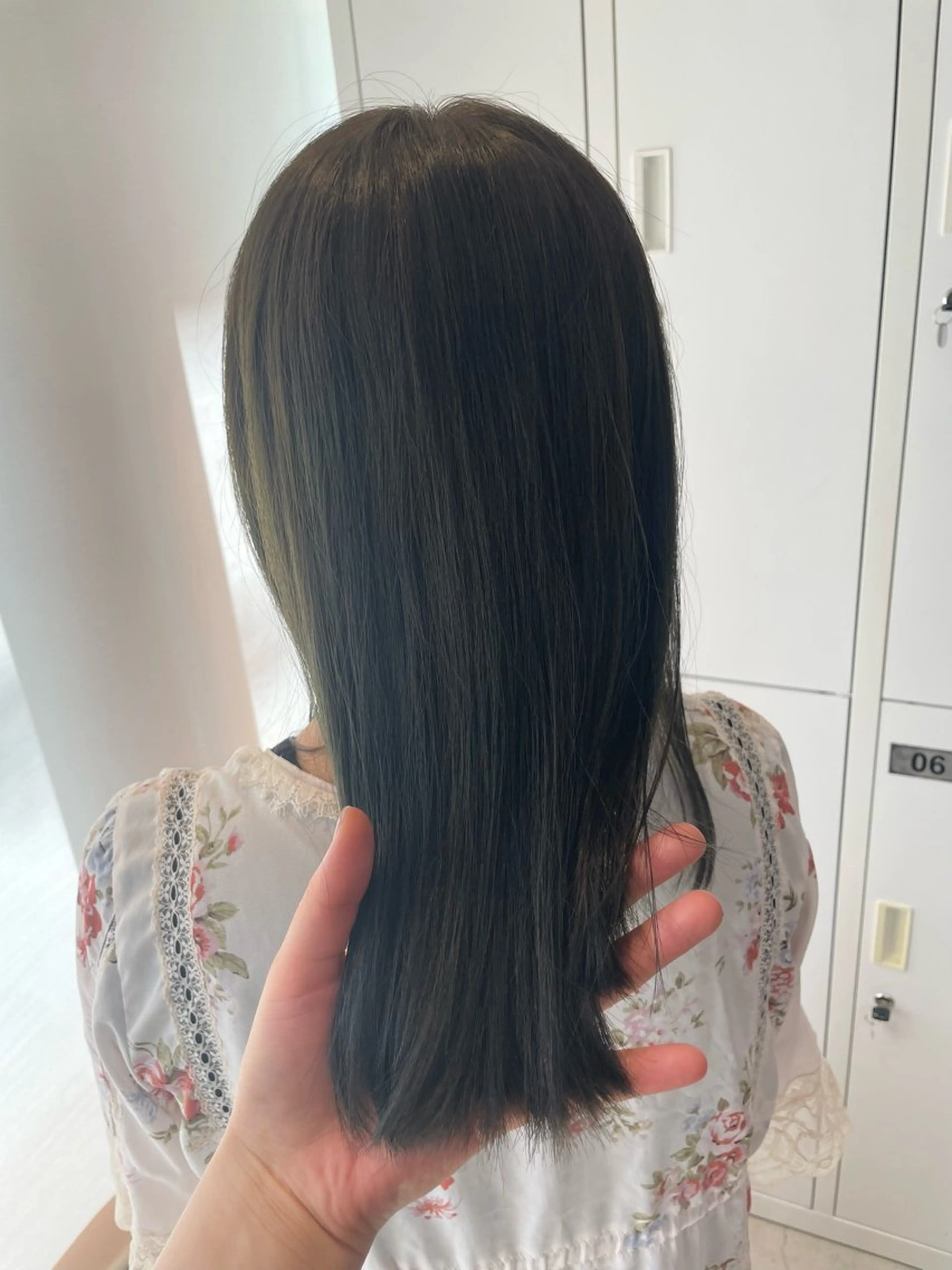 セミロング カラー みやした もあのヘアスタイル