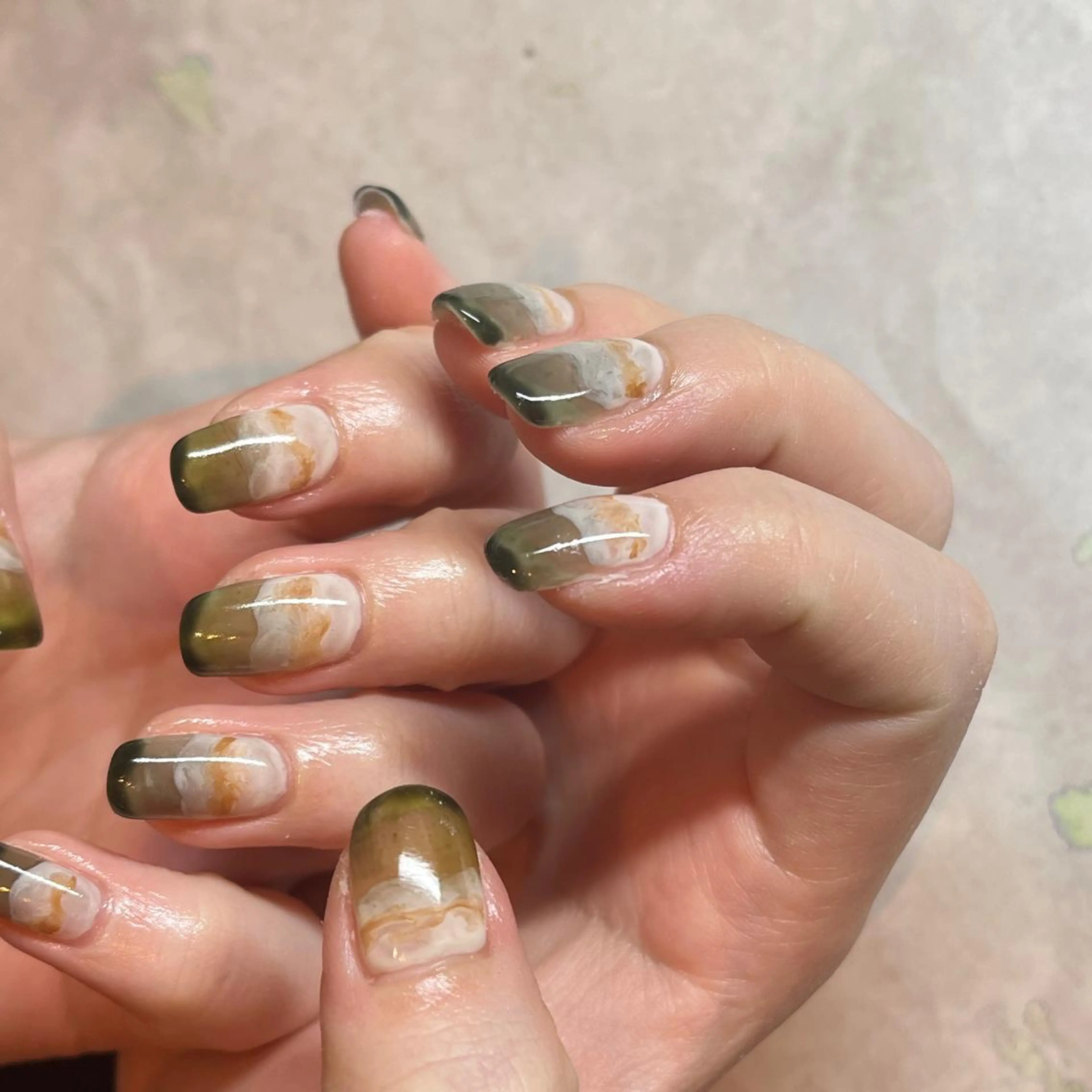 ネイル ニュアンスネイル フリーランス¨̮⃝ ネイリストOKADAのネイルデザイン