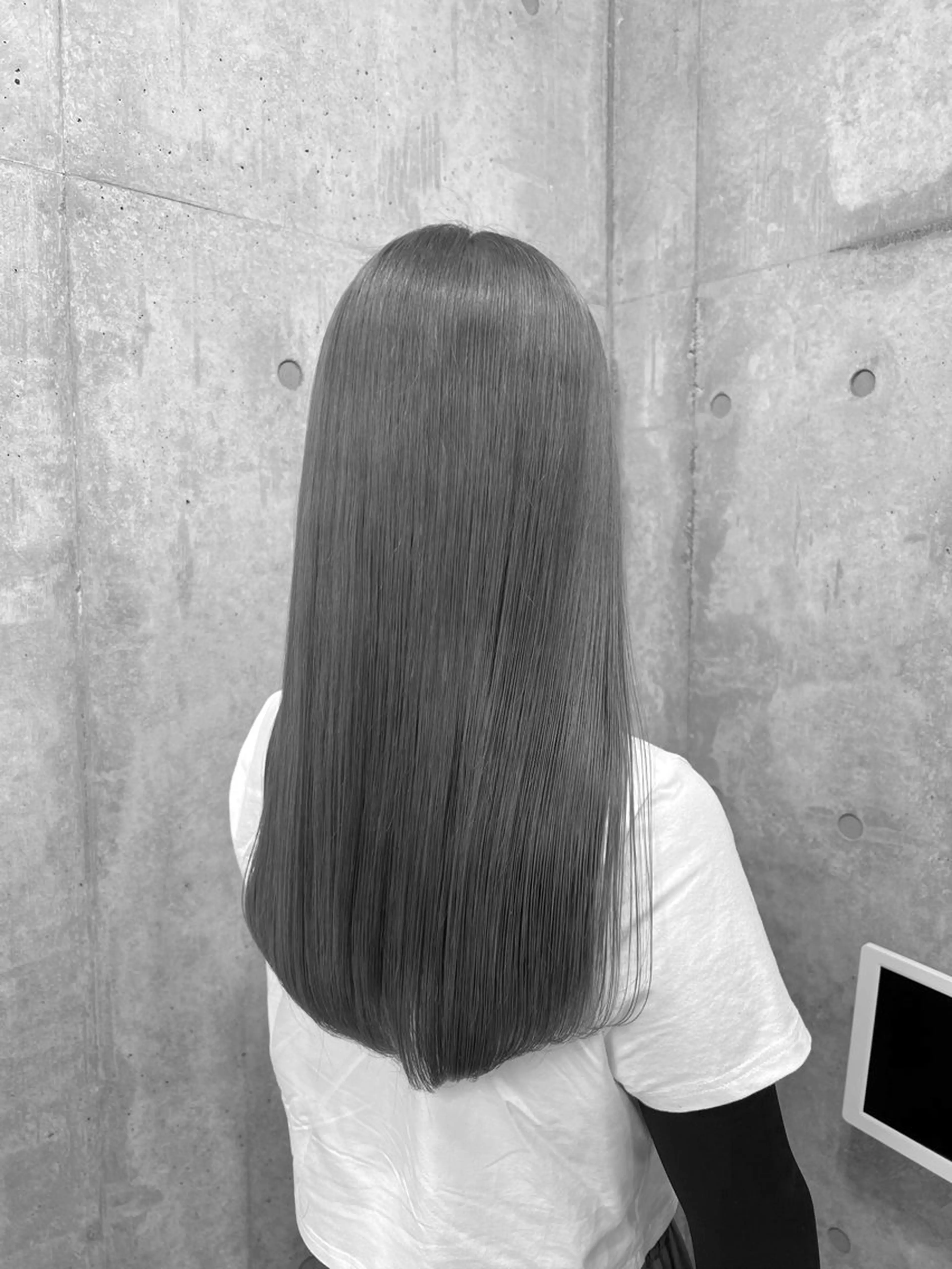 ロング カラー ブリーチカラー/ 寺口佳希のヘアスタイル