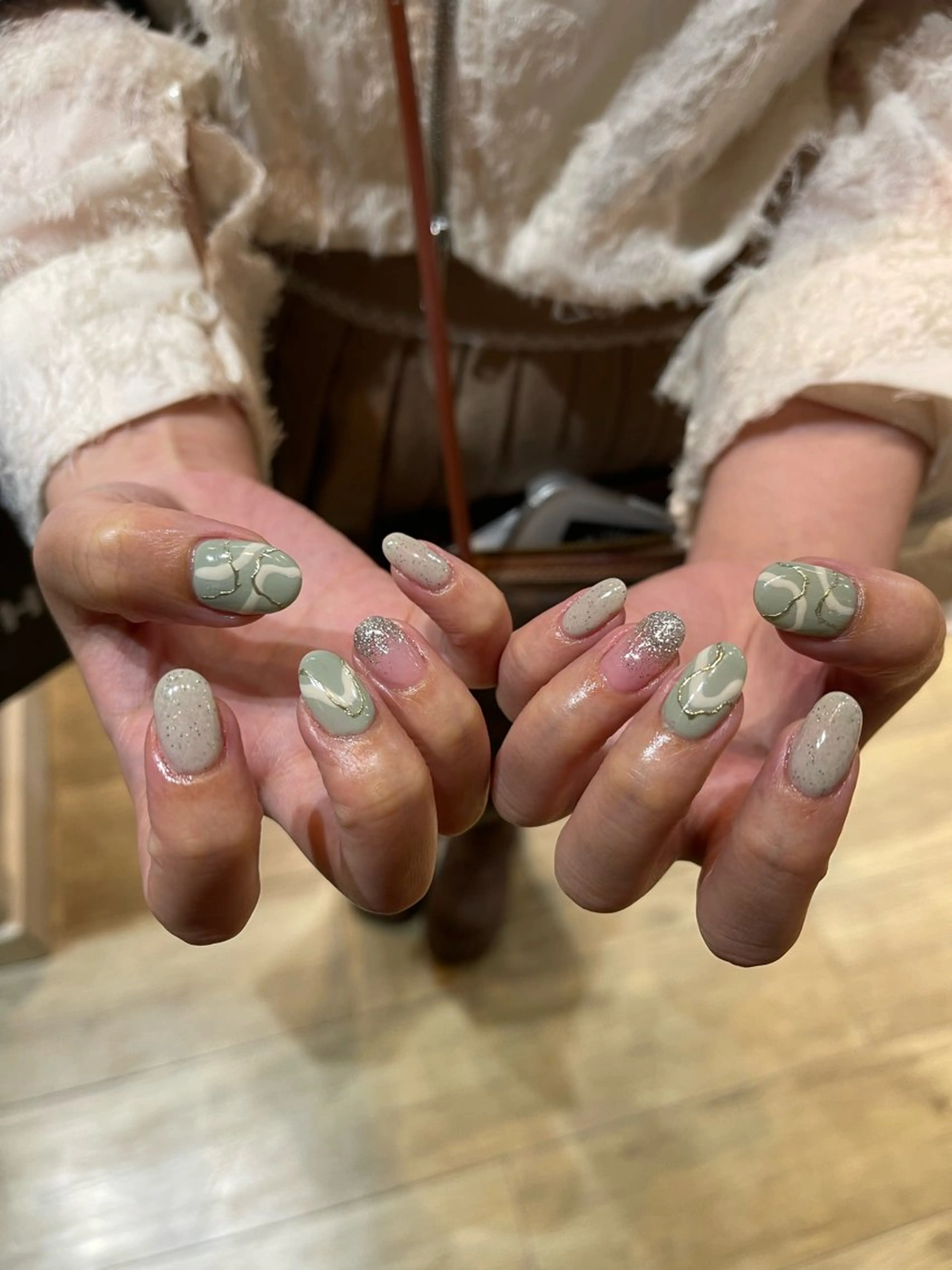 ネイル ハンドネイル 鈴木 すみれのネイルデザイン