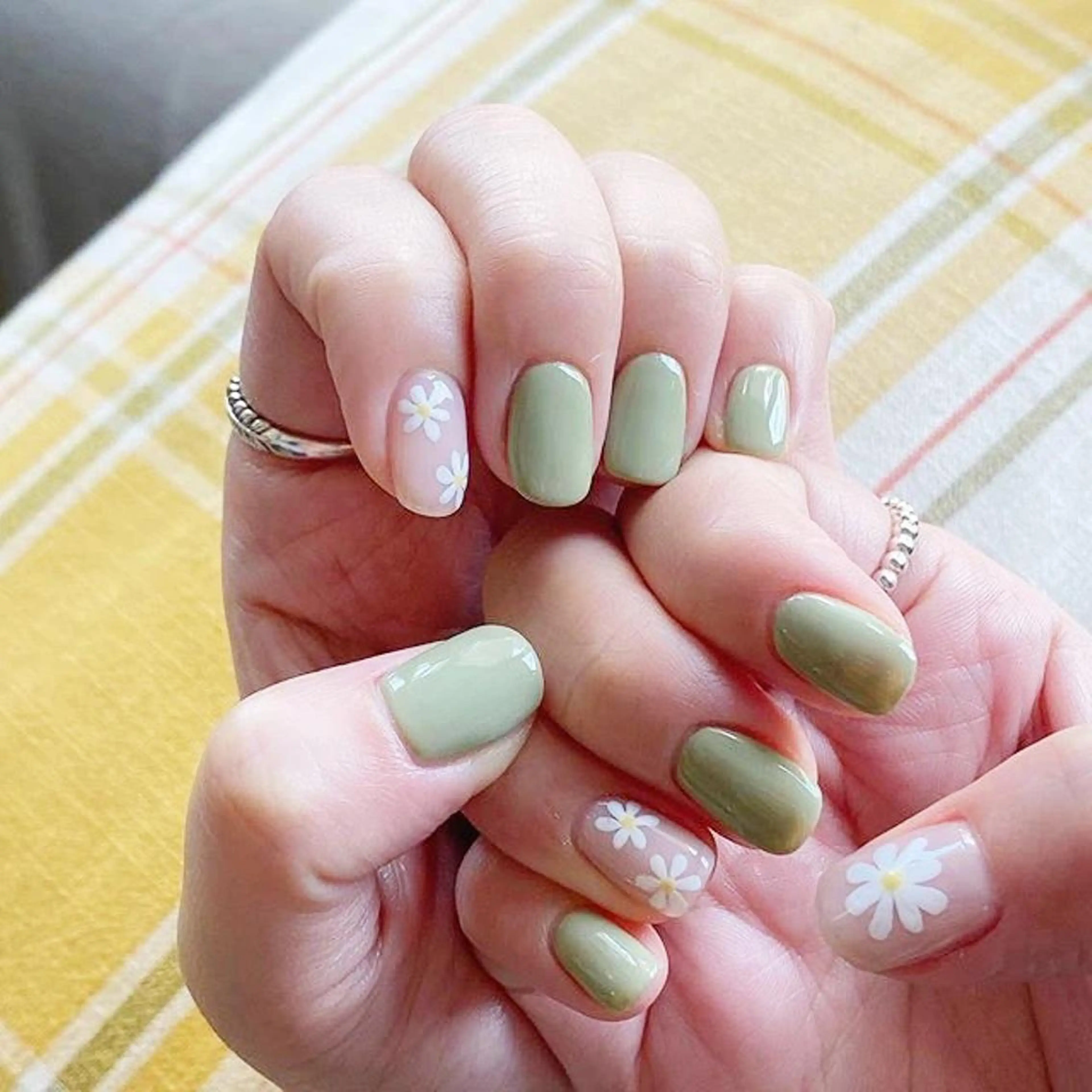 ネイル 🦋ネイルサロン ブラン🌈ゆりのネイルデザイン