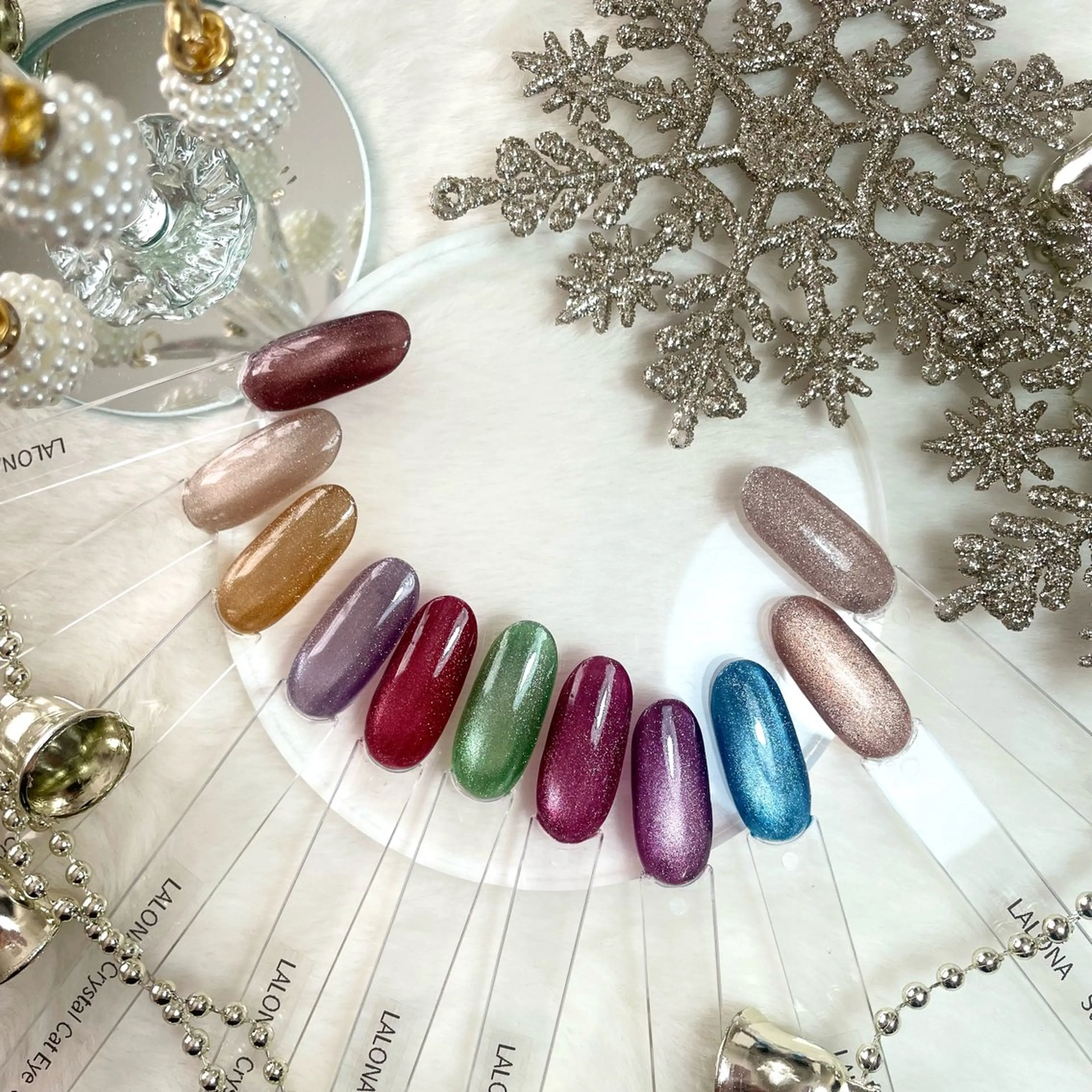 ネイル マグネットネイル 冬ネイル クリスマス ハンドネイル salonCIPAL MAIのネイルデザイン