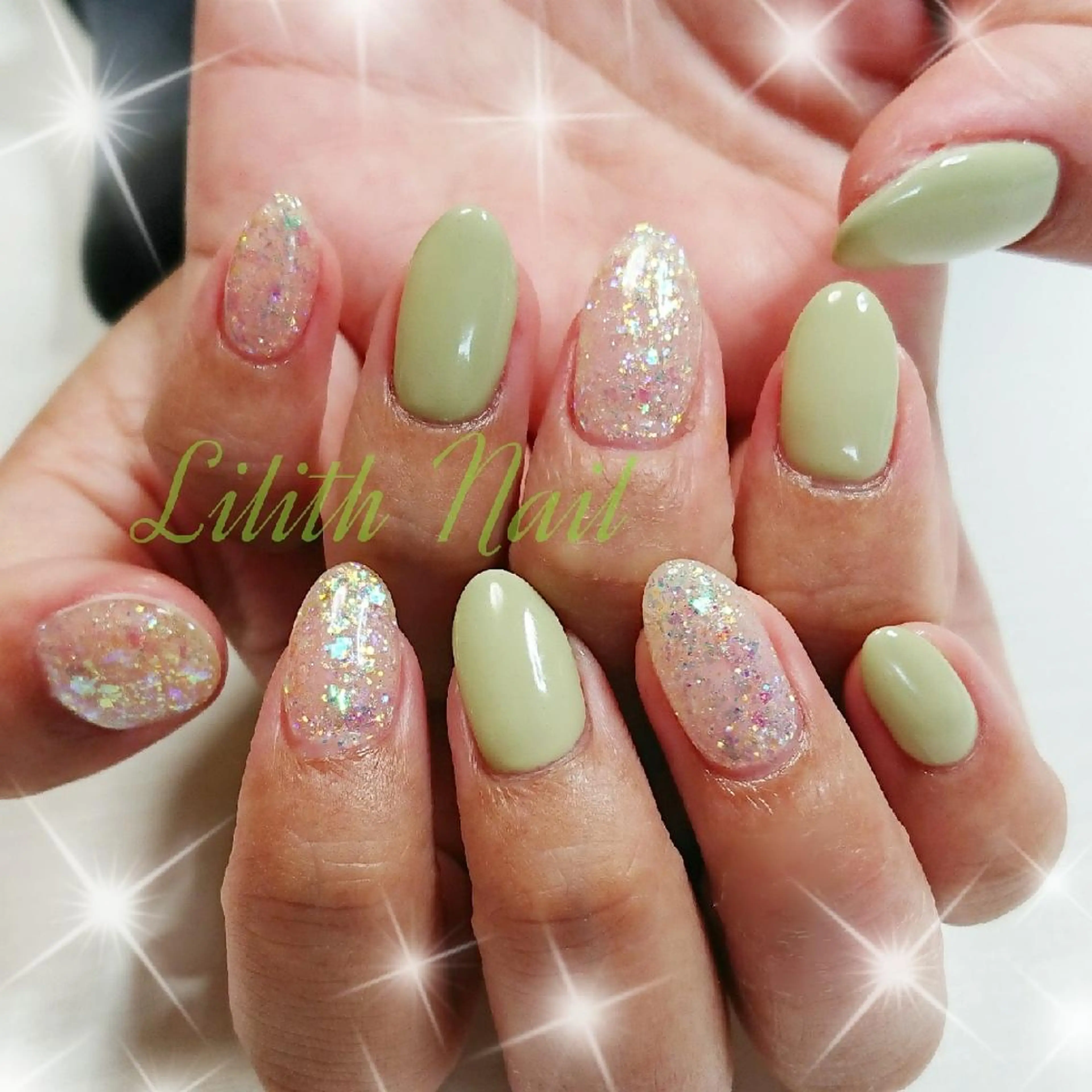 ネイル グリーン ピスタチオネイル ハンドネイル Lilith Nailのネイルデザイン