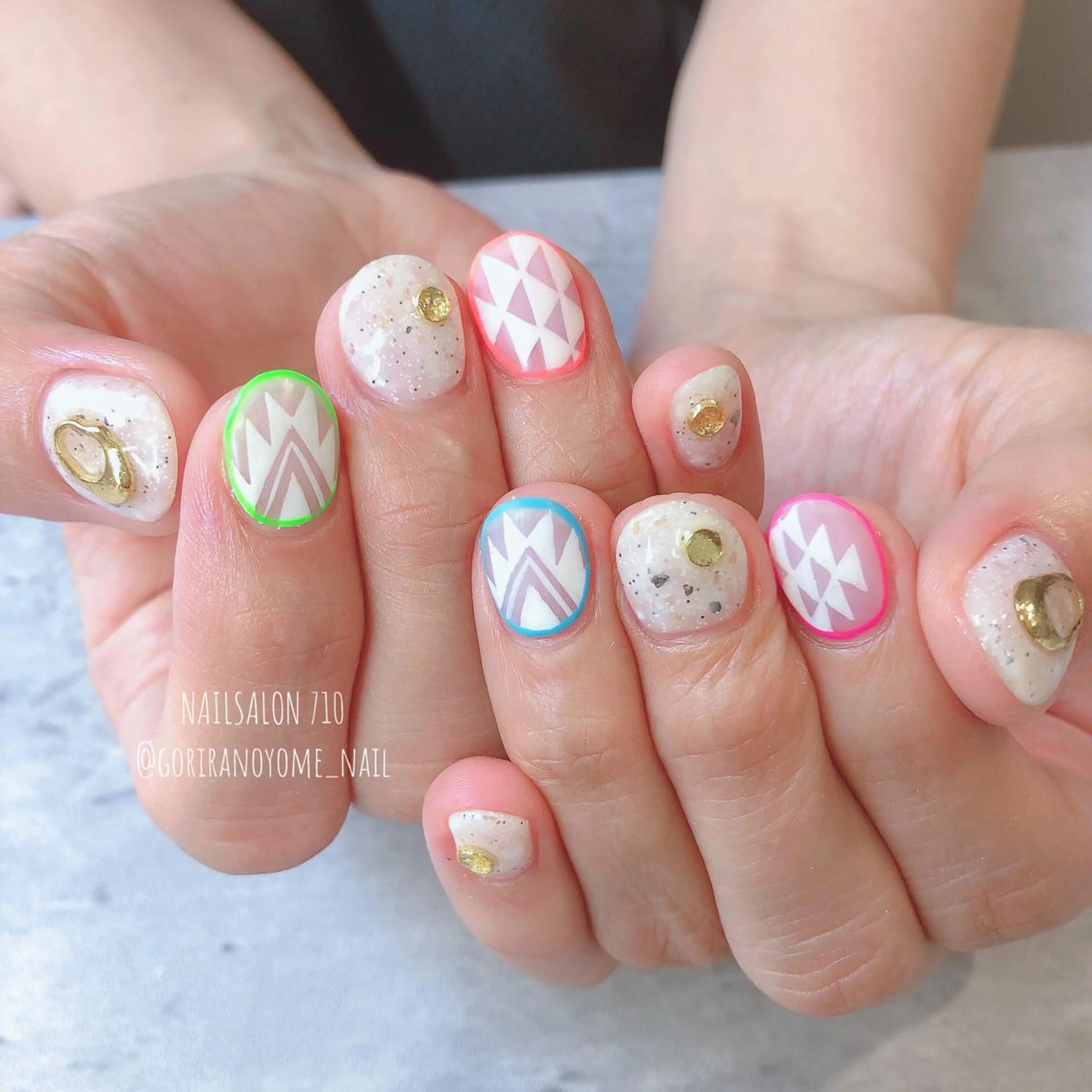 ネイル ハンドネイル フットネイル ナナイチゼロ I.Naoのネイルデザイン