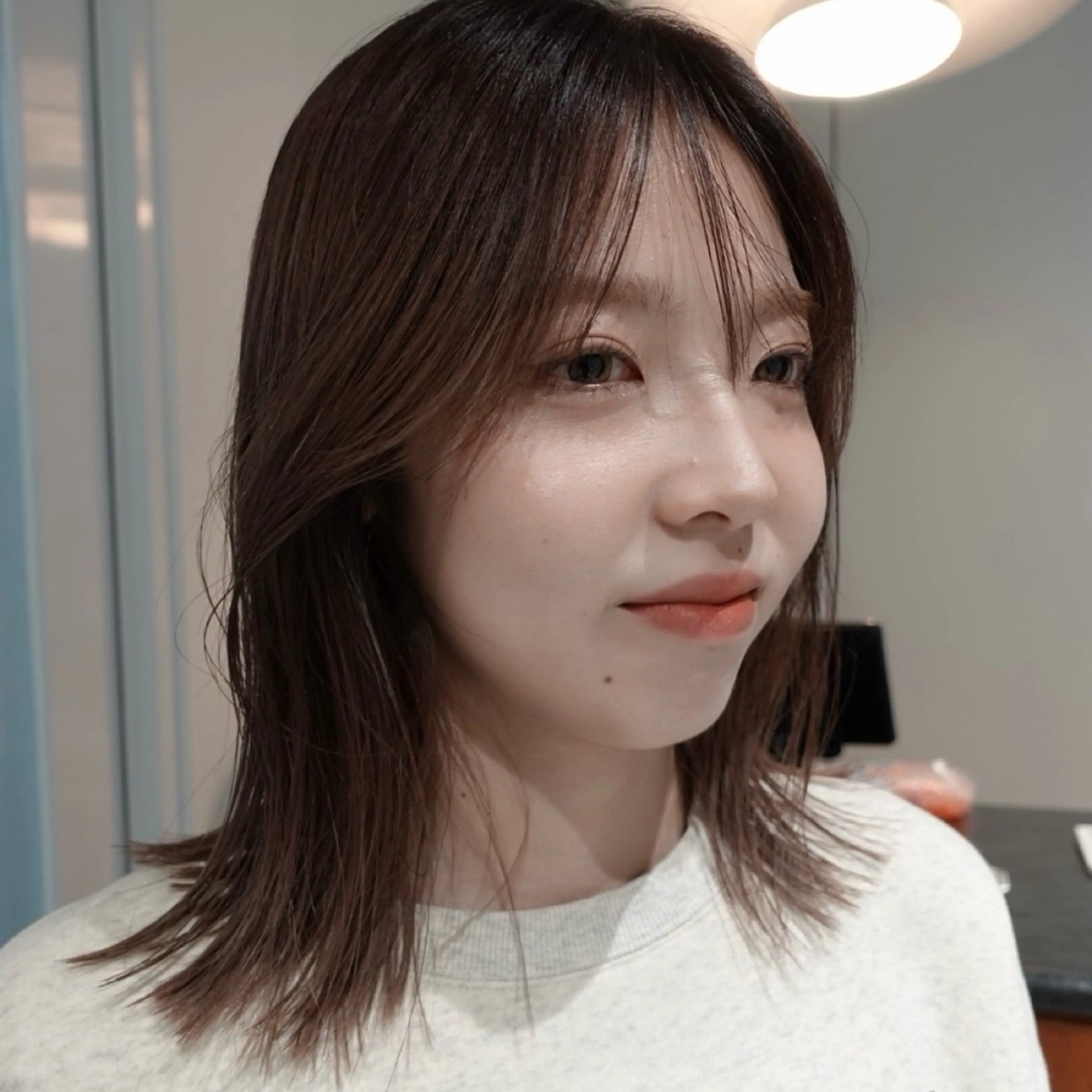 ミディアム カラー ヘアアレンジ ブリーチ ブラウンカラー グラデーションカラー カット ヘアカラー 🌐サトウ リョウ🌐のヘアスタイル