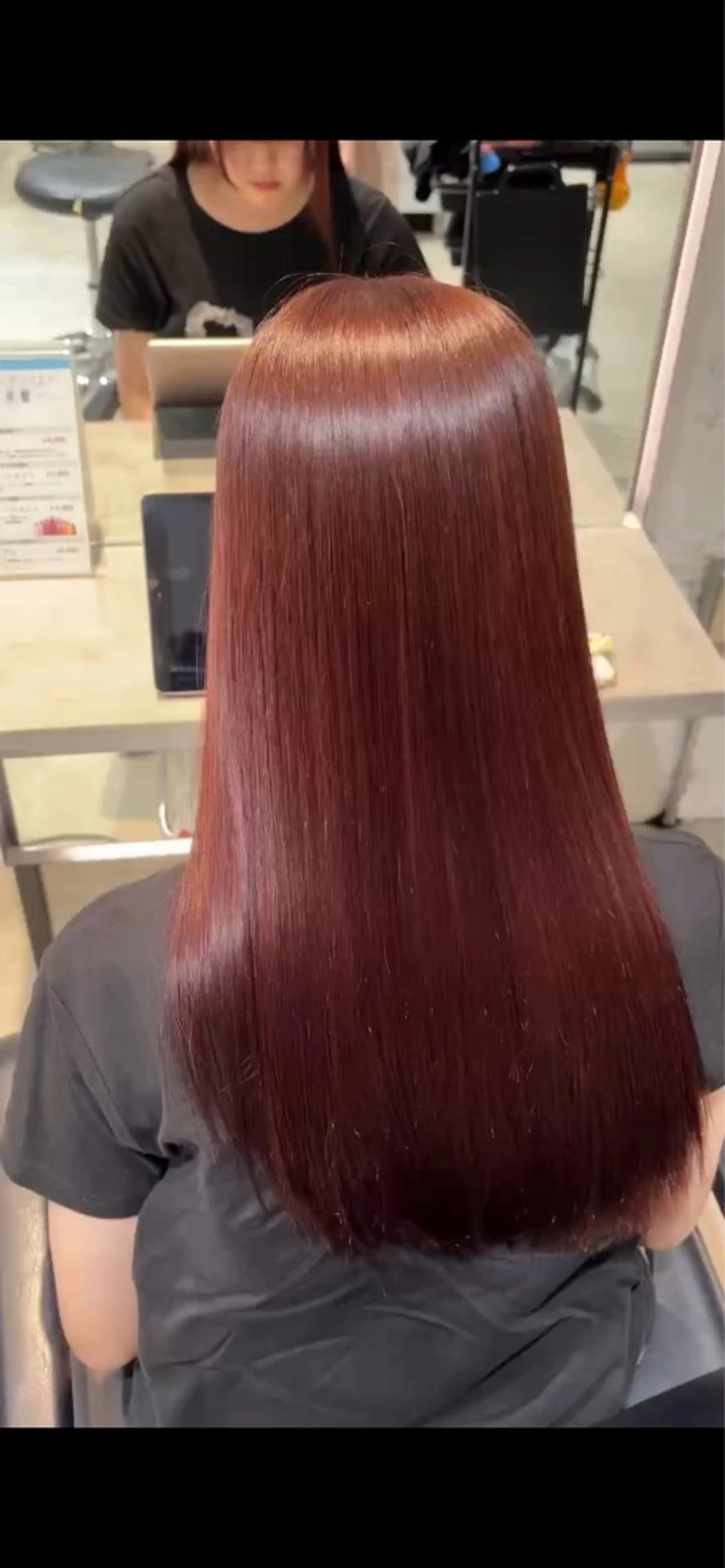 ロング カラー レッドカラー はなか こうすけのヘアスタイル