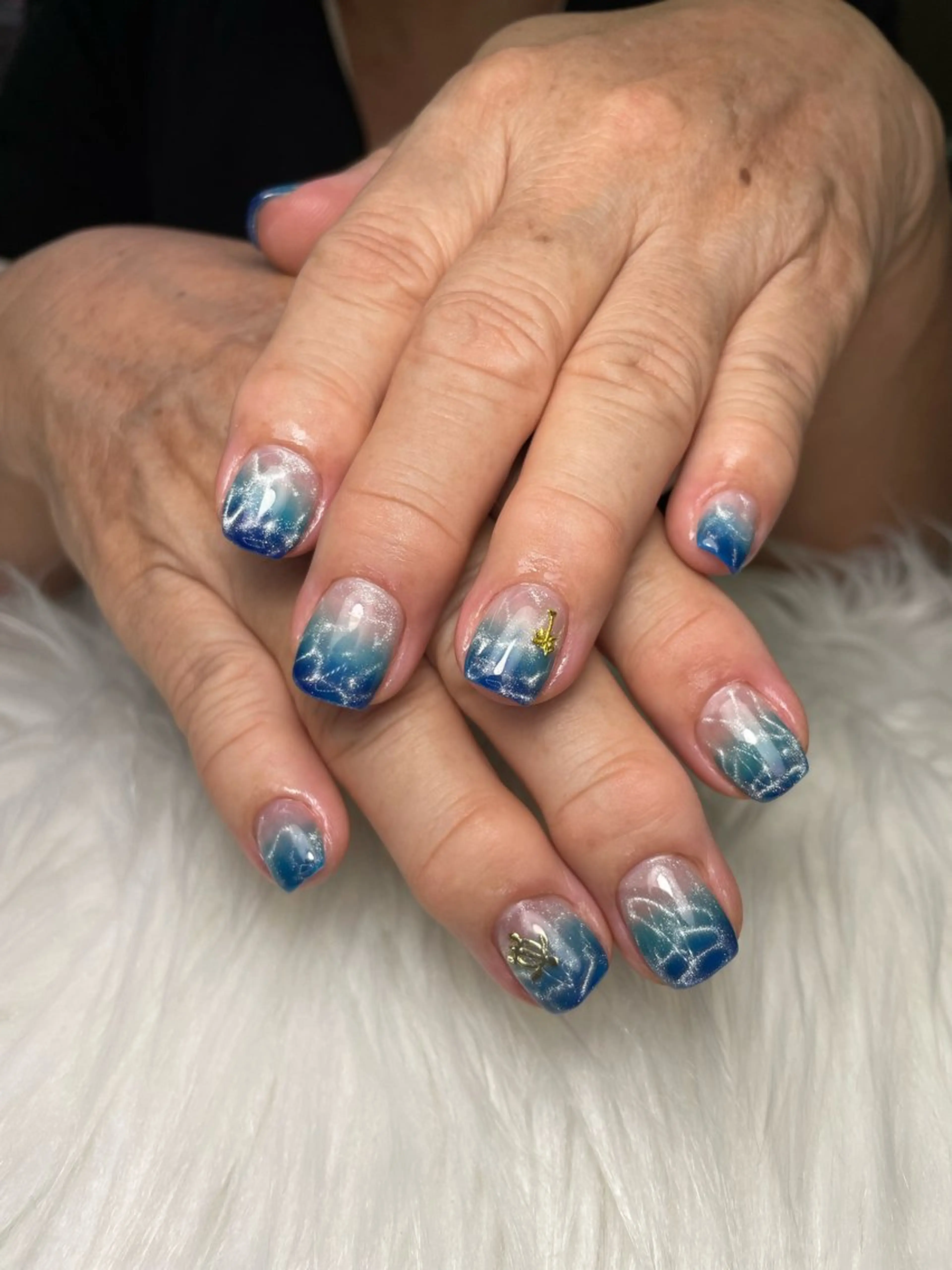 ネイル グラデーション マグネットネイル 美容室るーじゅ所属・美容室 るーじゅ/しいの木台のマツエク・マツパデザイン