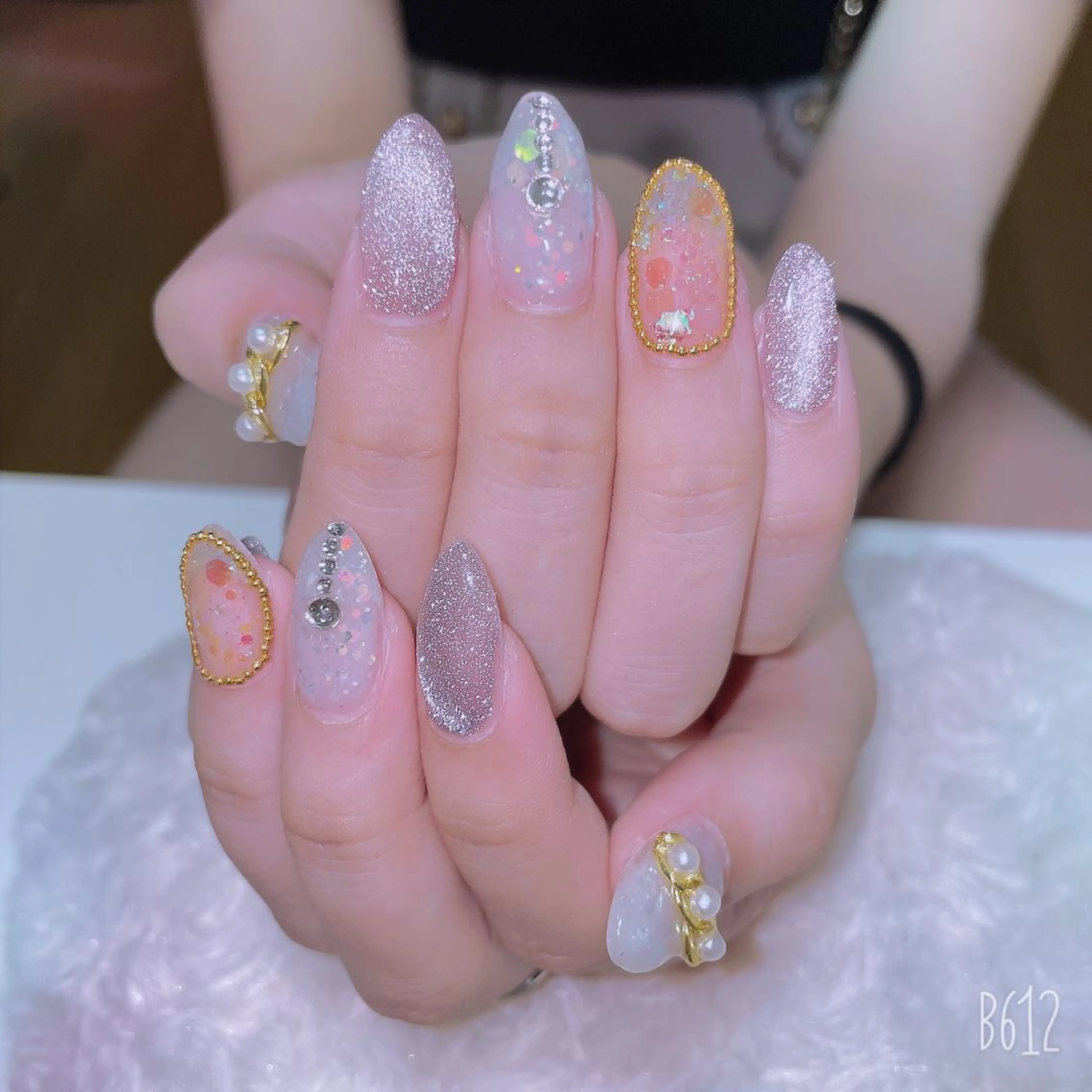 ネイル The Best Beauty受付担当のヘアスタイル