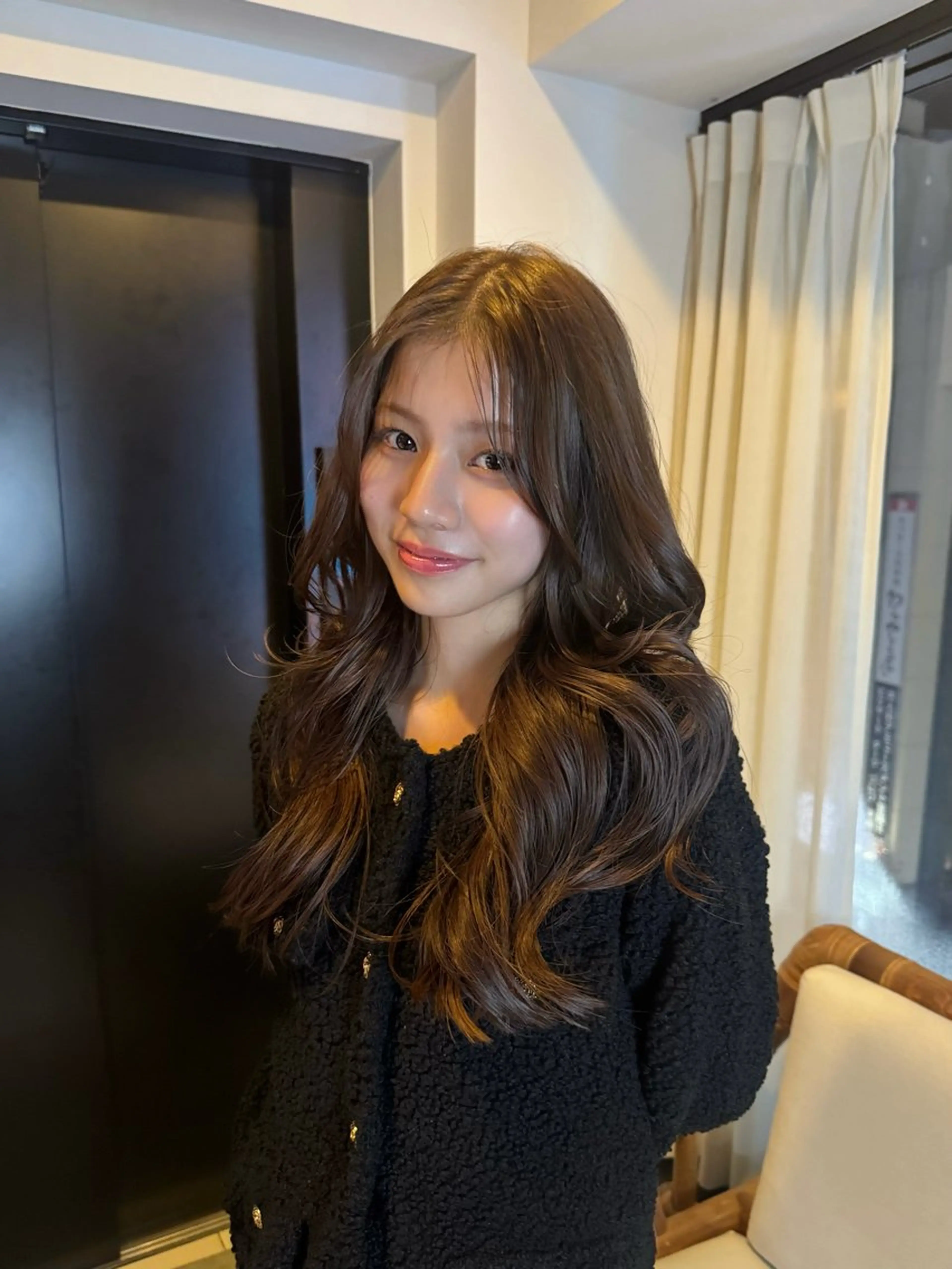 ロング カラー ロングレイヤー アッシュ ベージュカラー くびれヘア レイヤーカット カット Bonheur銀座 /前田 栞九郎のヘアスタイル