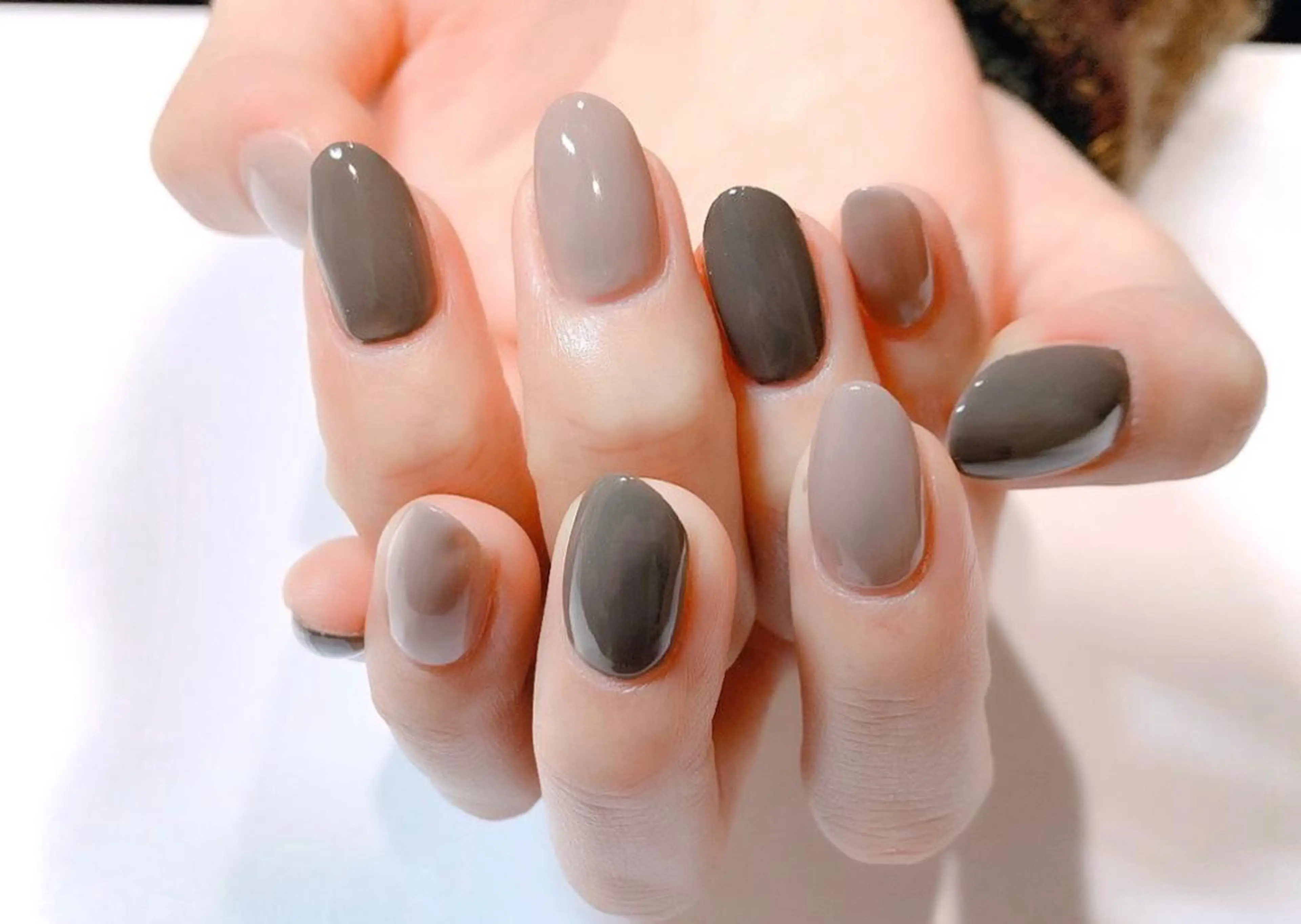 ネイル 指名支持率NO.1 スタイリストのヘアスタイル