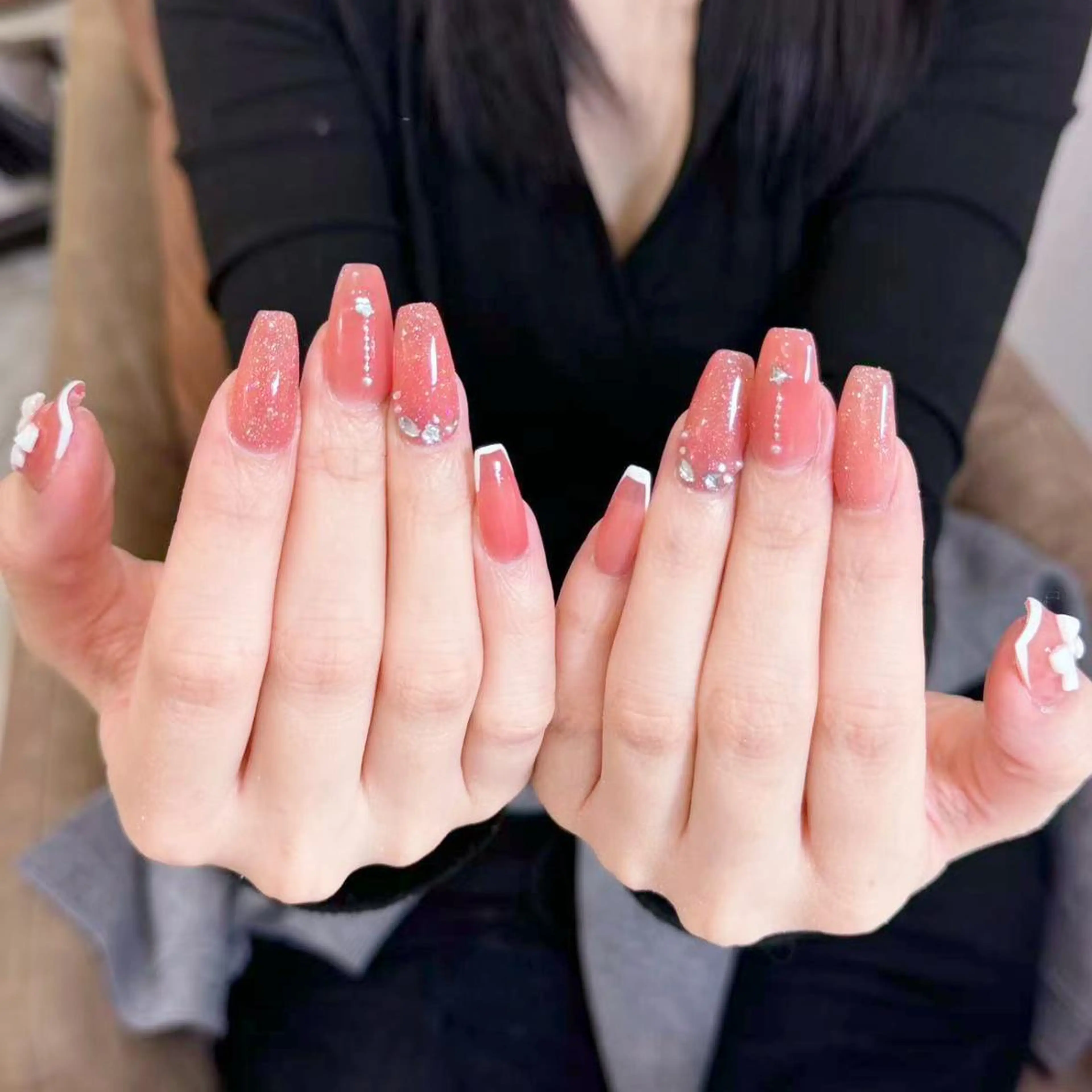 ネイル アートネイル オーロラネイル ガーリー キラキラネイル 韓国ネイル ハンドネイル DIAMOND NailStudioのネイルデザイン