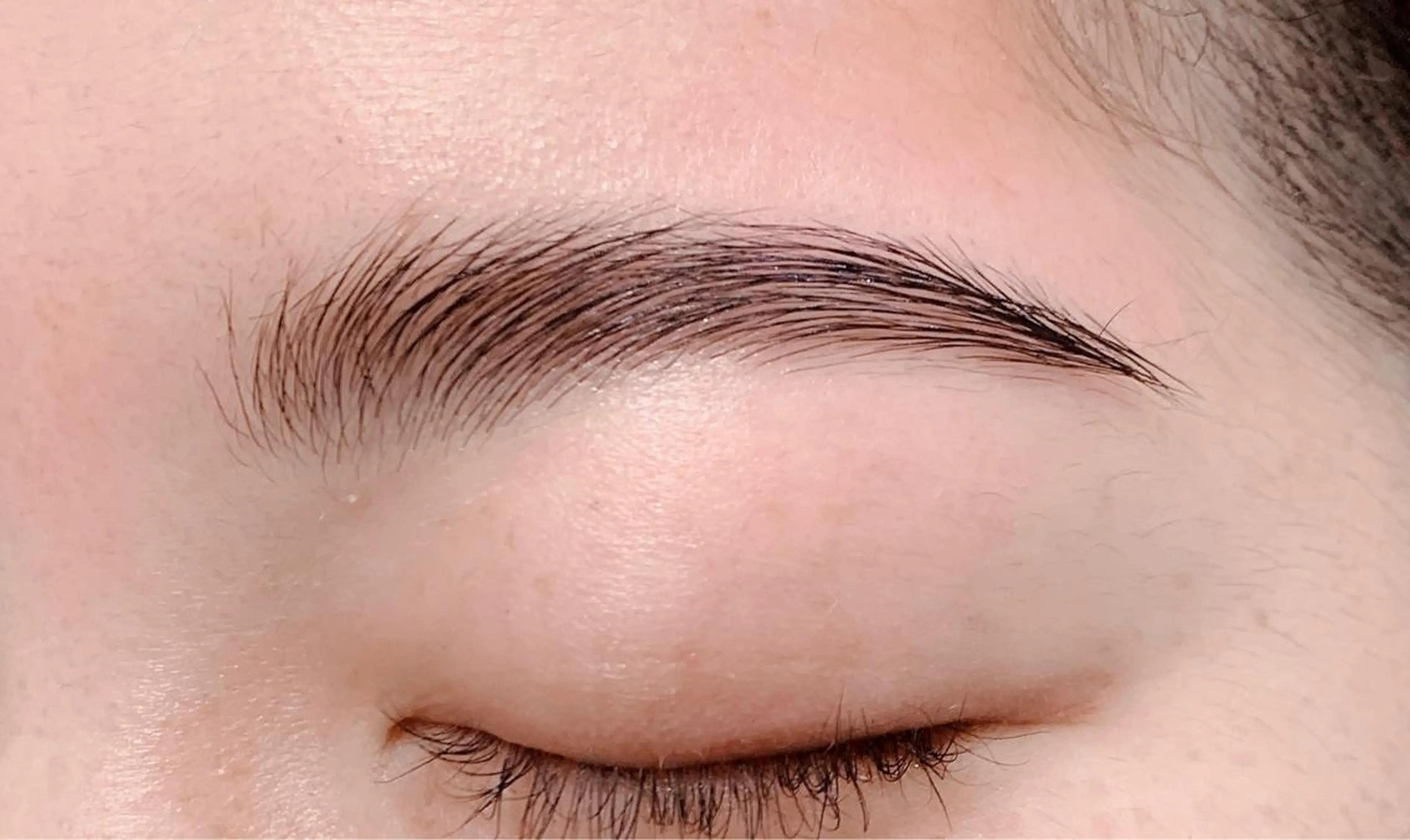 アイブロウ TORCH 青柳のマツエク・マツパデザイン