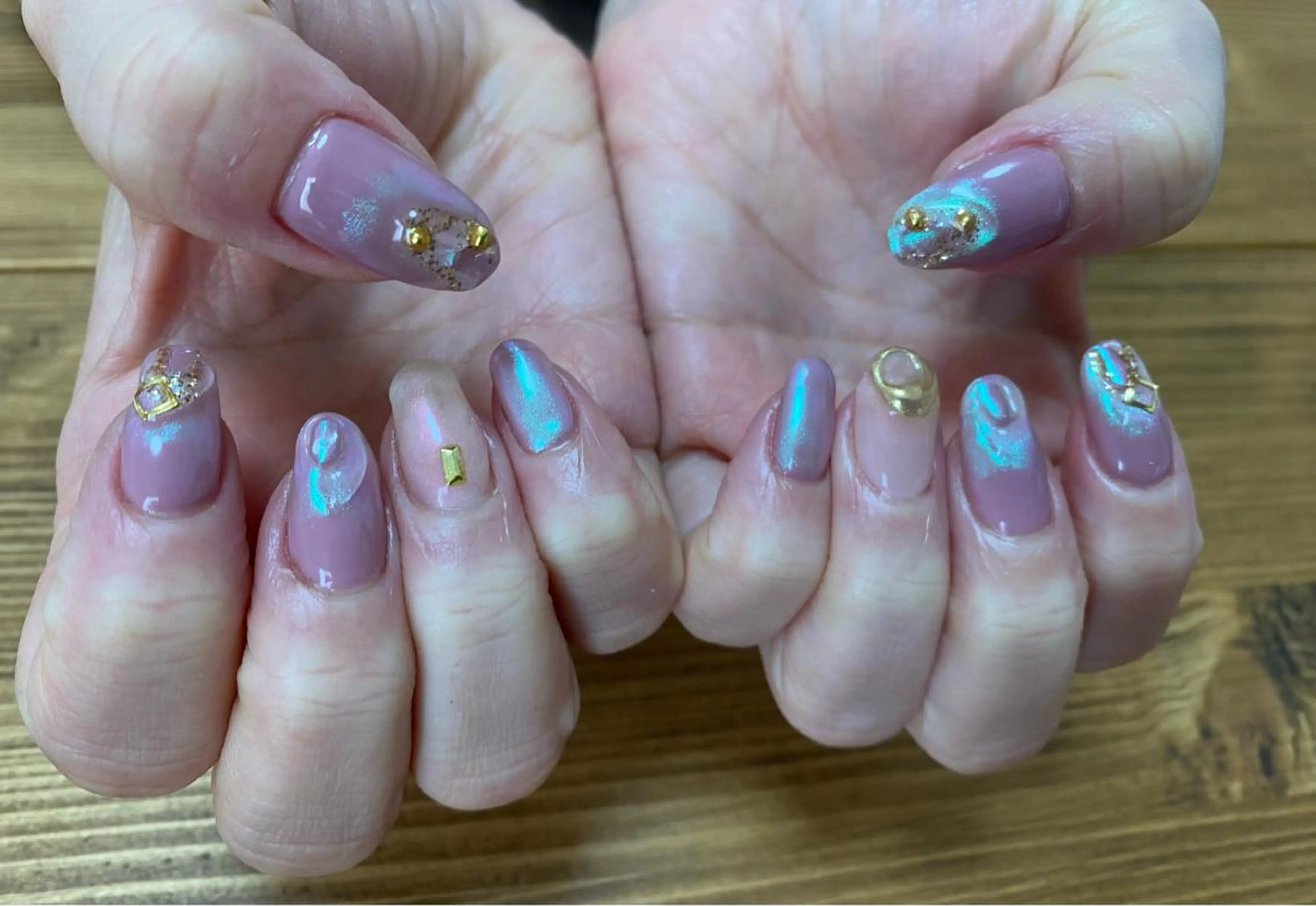 【ジュニアメニュー】オフ無し無料ケア込定額ネイル②の写真