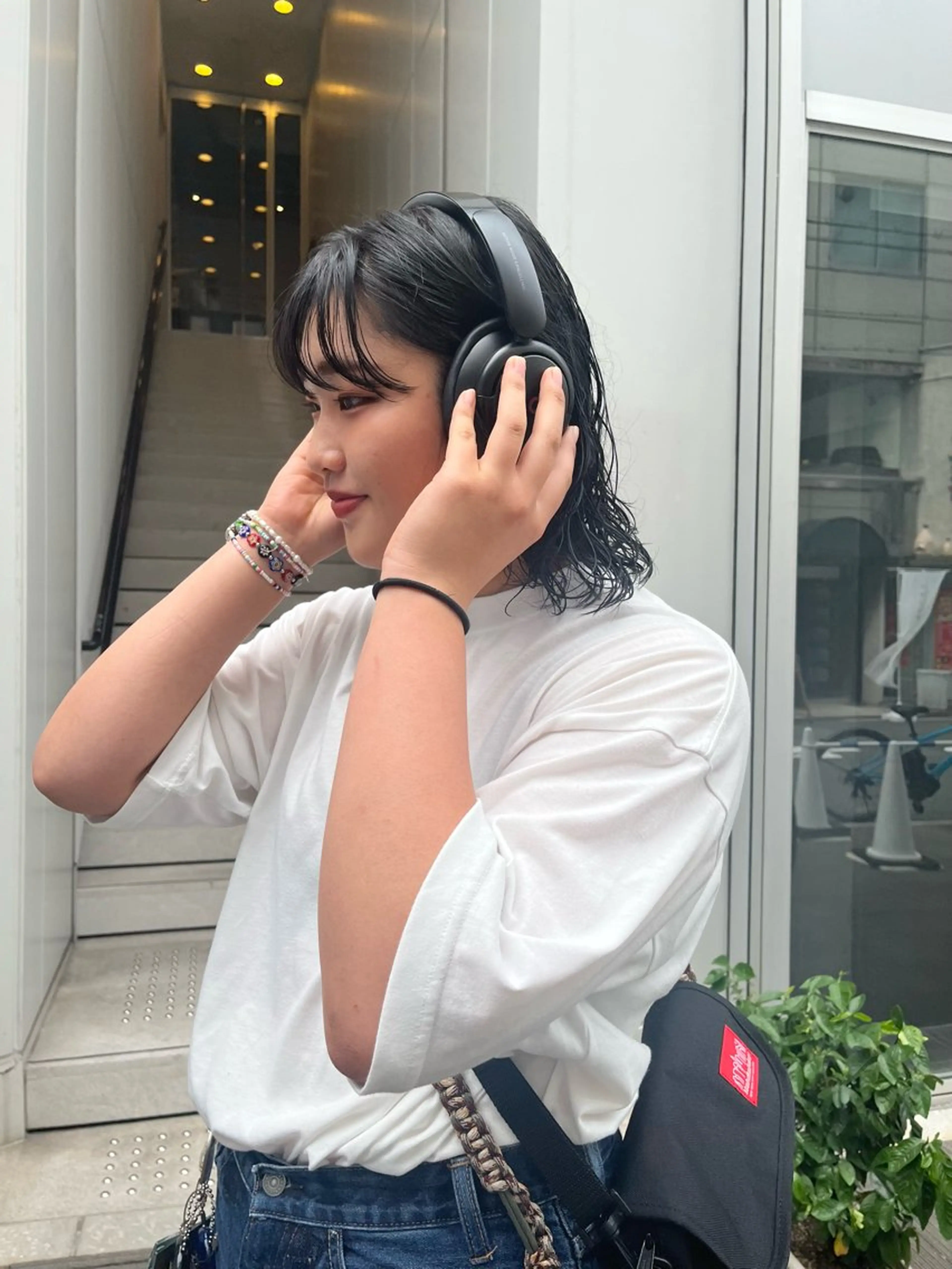 ミディアム カラー パーマ ミディアムパーマ 黒髪 ブルーカラー ブルーブラック 透明感カラー カット ヘアカラー パーマ ショート/パーマ/ カラー/FUKOのヘアスタイル