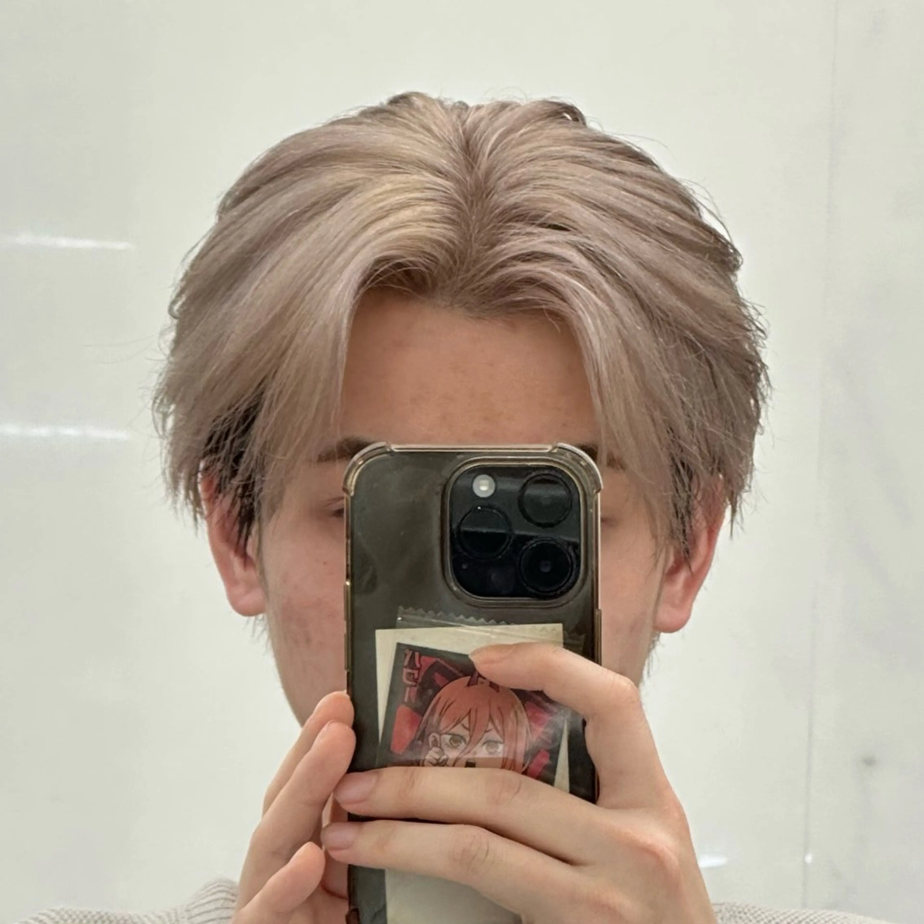 ショート カラー メンズ ベージュカラー ミルクティーベージュ ホワイトミルクティーベージュ ヘアカラー ♥️モテ髪美容師♠️ REIのヘアスタイル