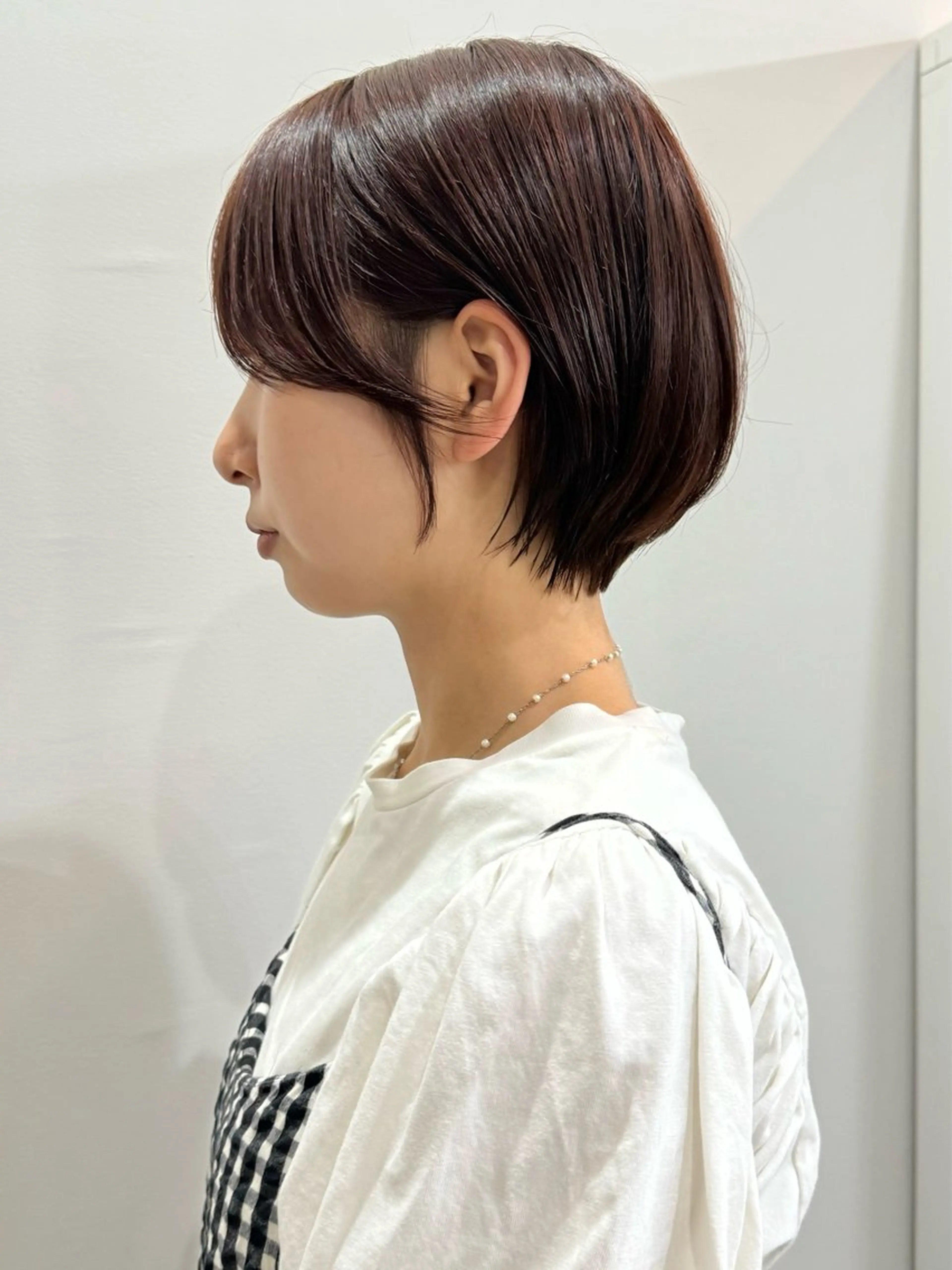 ショート ショートヘア 切りっぱなしボブ/ ブリーチカラー/大塚のヘアスタイル