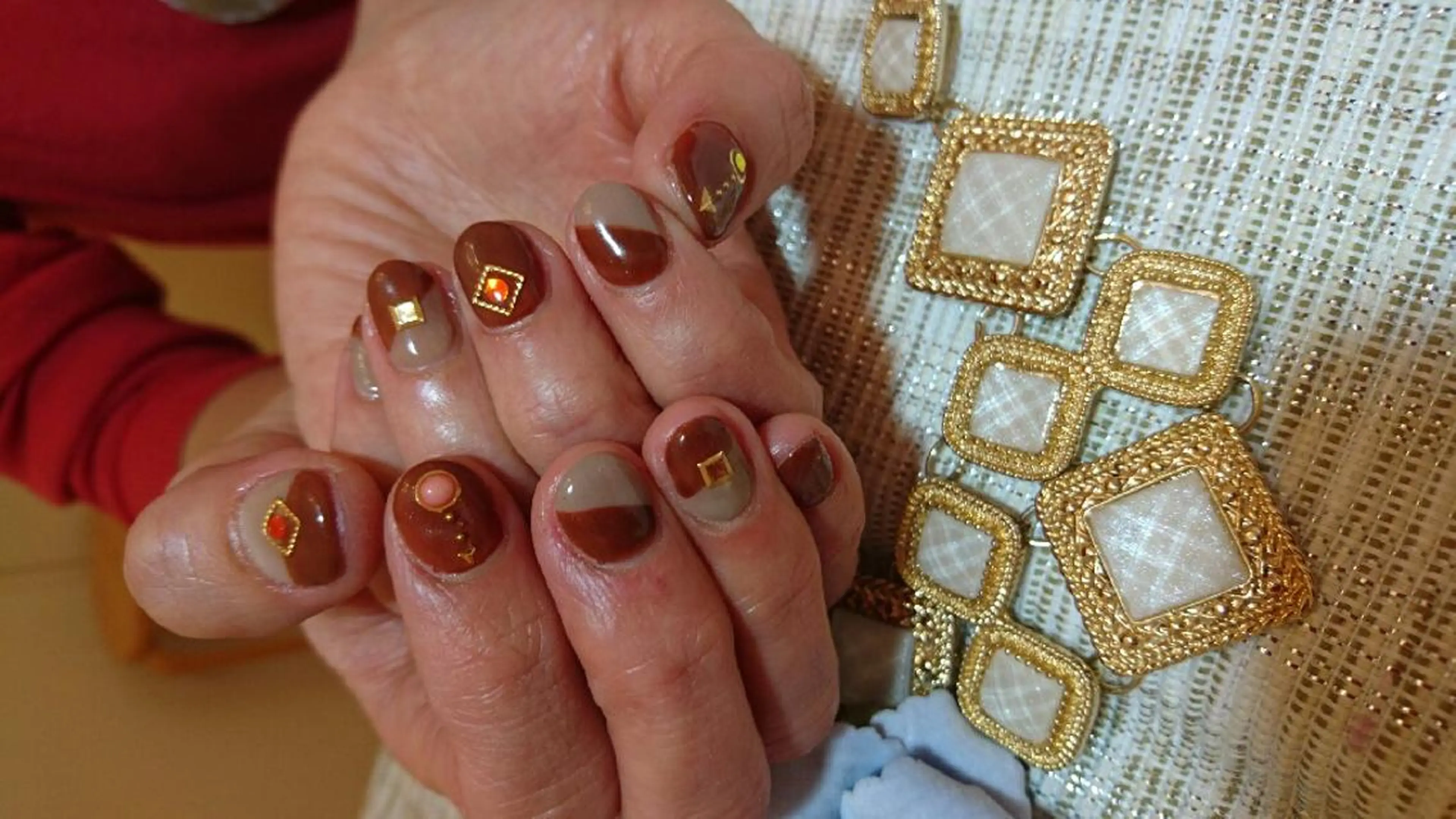 ショート ミディアム セミロング ロング カラー パーマ メンズ キッズ ネイル まつエク プライベートサロン HA♥NAのマツエク・マツパデザイン