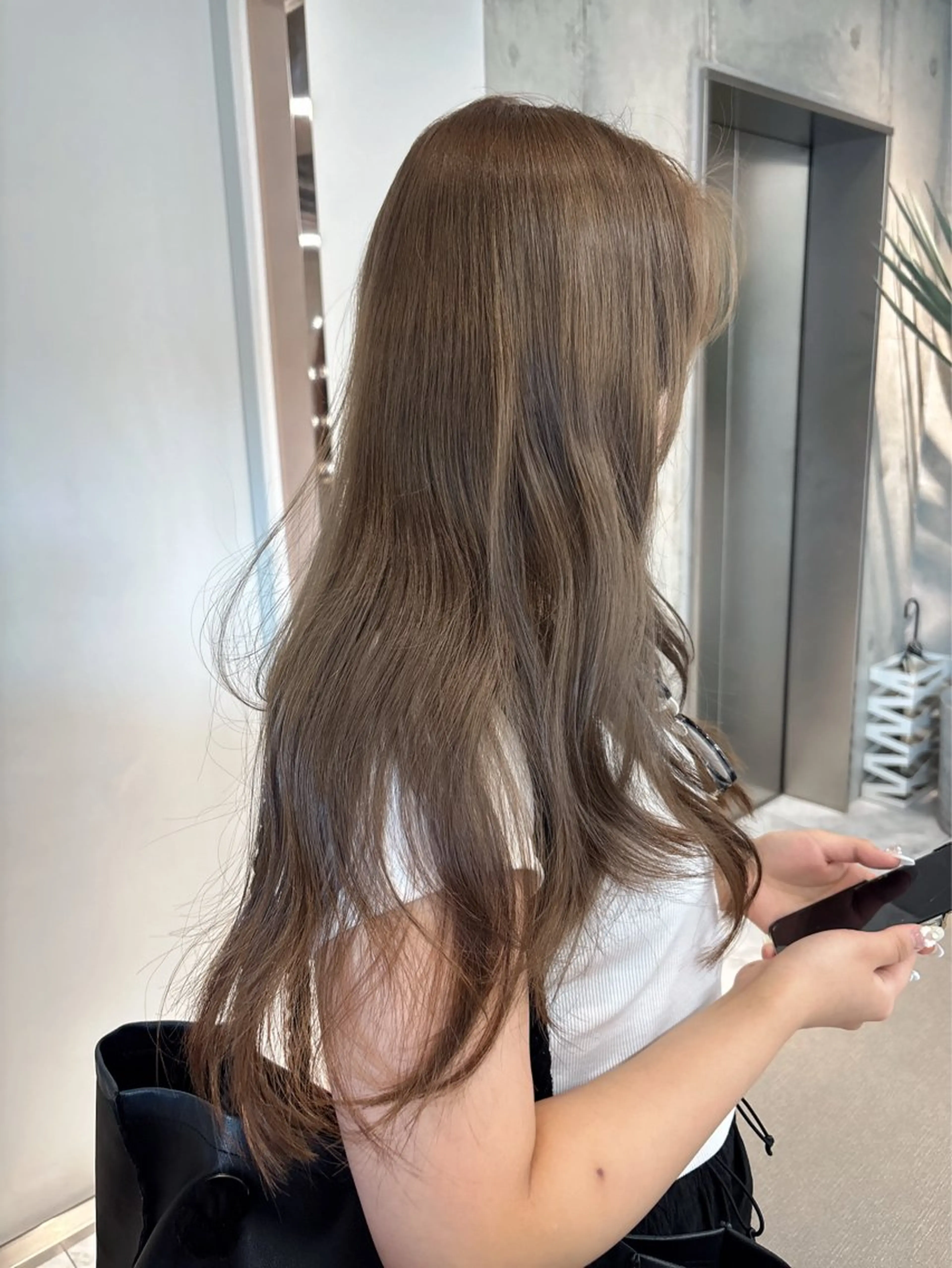 ミディアム ヘアカラー rina／ベージュ ワンホン/韓国ヘアのヘアスタイル
