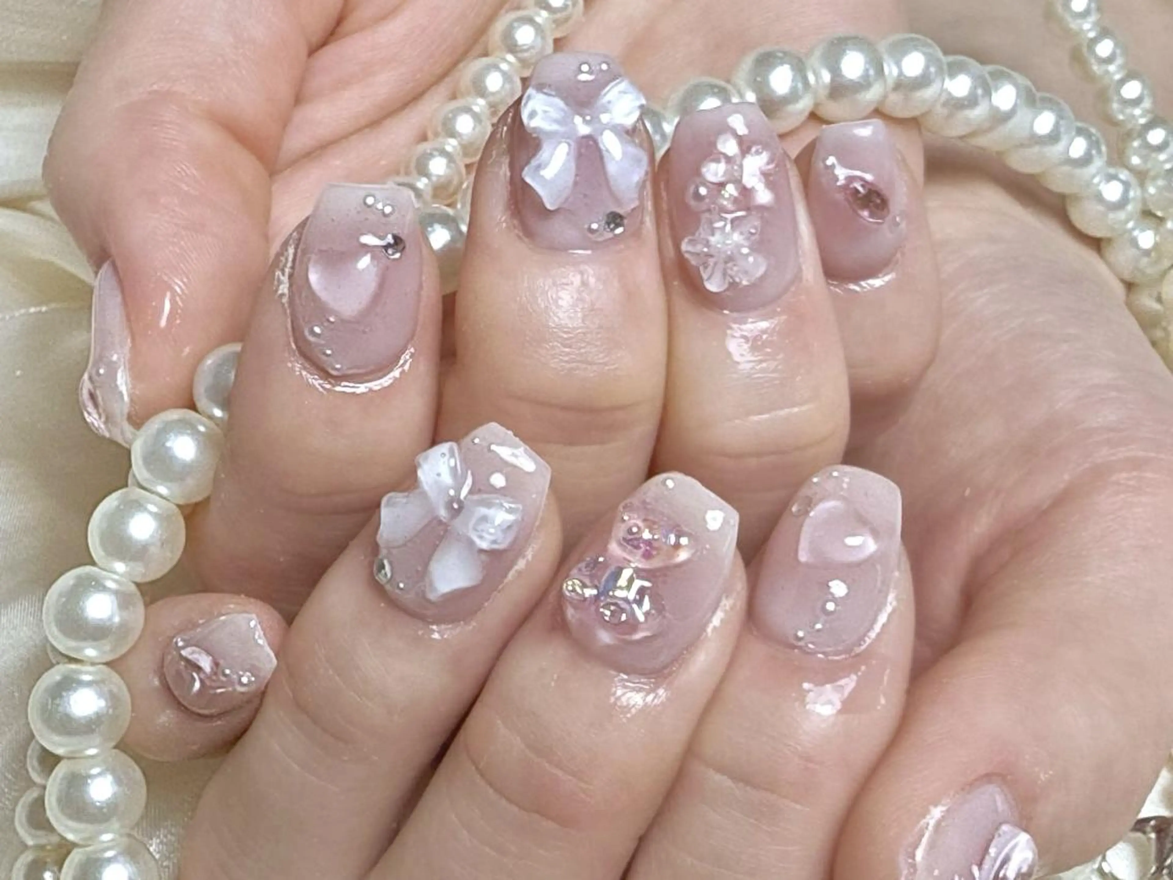 ネイル フレンチネイル ジェルネイル キラキラネイル 韓国ネイル マグネットネイル moomi nail スカルプ専門のネイルデザイン