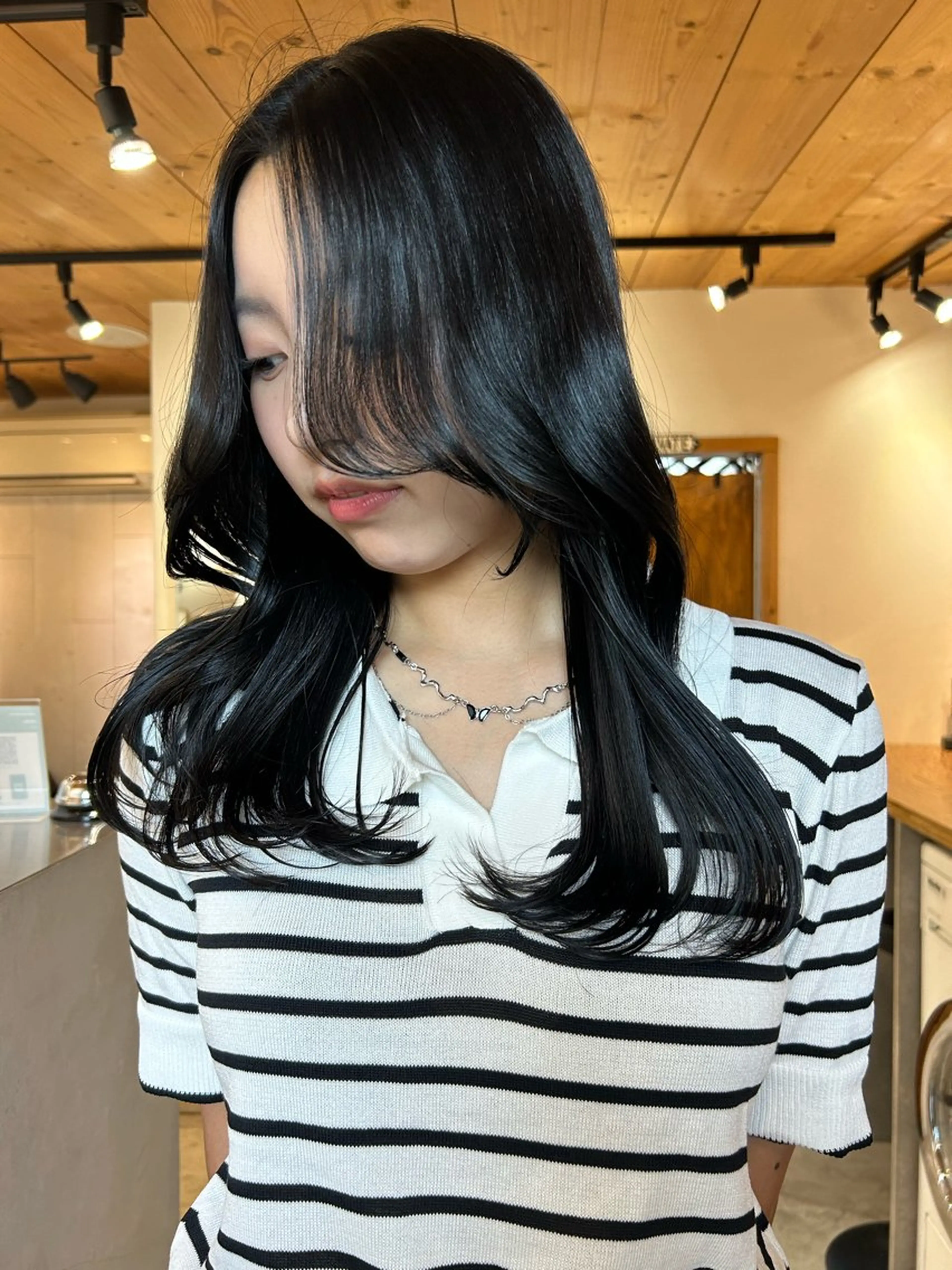 ロング カラー 顔まわりレイヤー 顔周りカット レイヤーカット カット ヘアカラー トリートメント 🧸艶々韓国ヘア 🧁mizunaのヘアスタイル