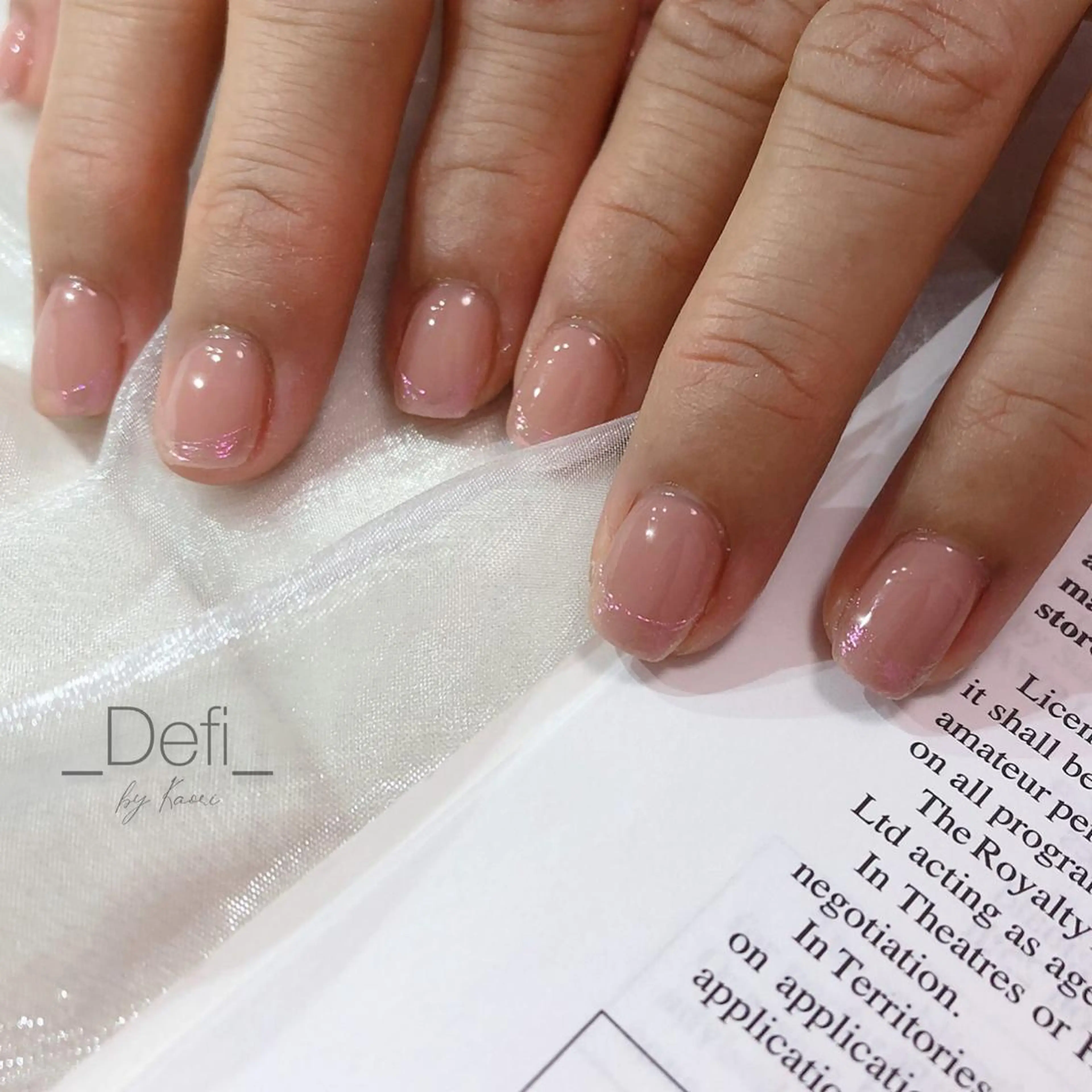 ネイル オーロラネイル ブラウン カジュアル フットネイル フレンチネイル ハンドネイル _Defi_ by Kaoriのネイルデザイン