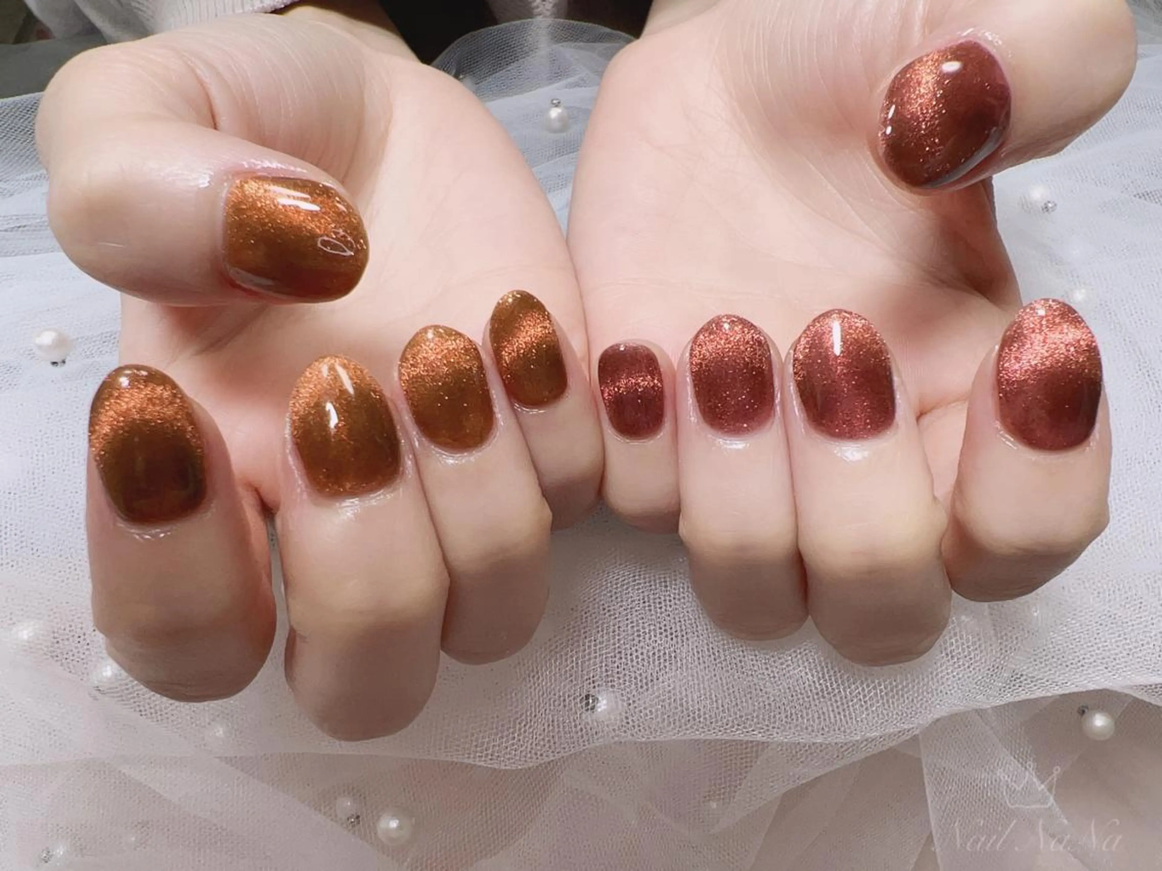 ショート カラー ネイル マグネットネイル 赤色 ハンドネイル Nail NaNaのネイルデザイン