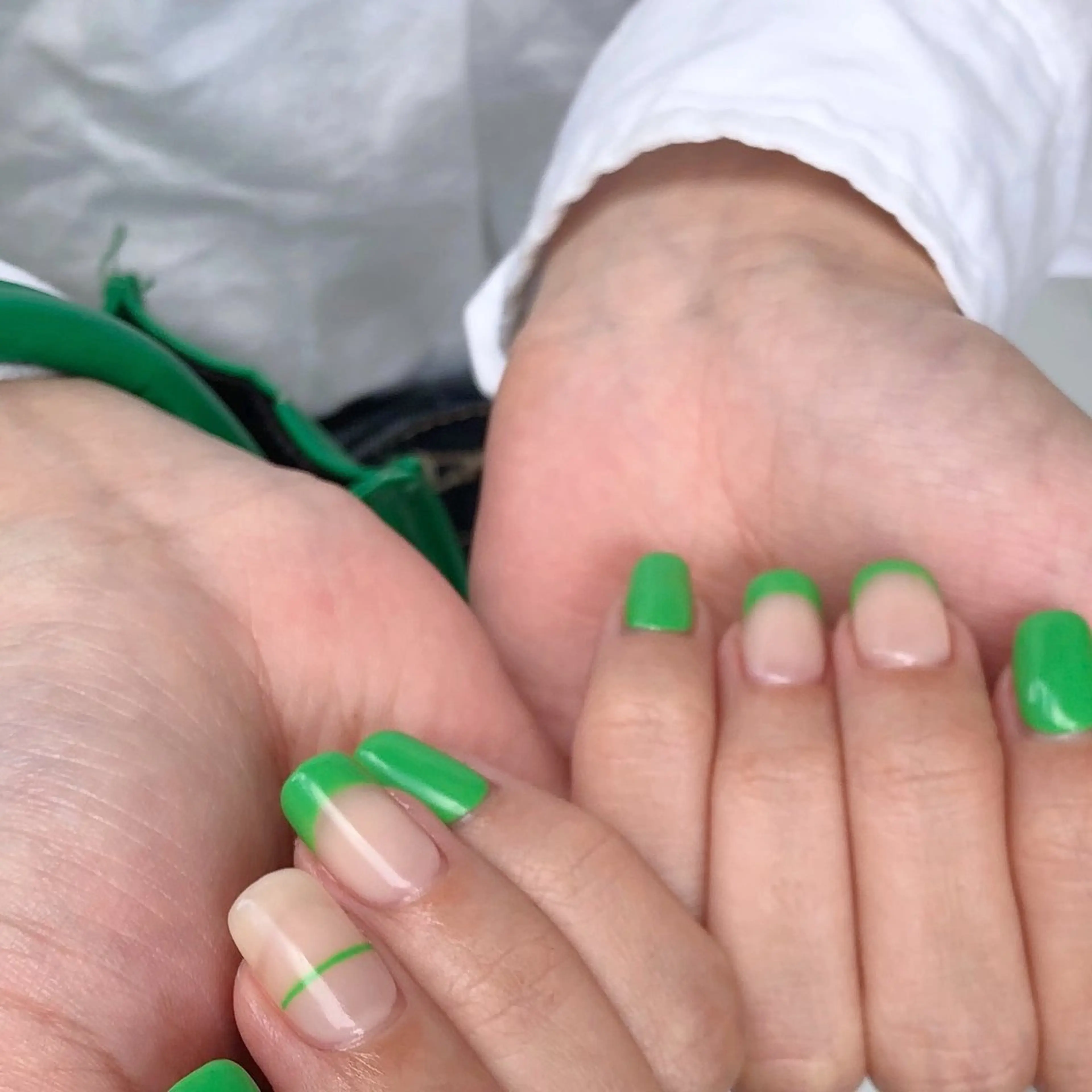 ネイル ハンドネイル 秋本 栞のネイルデザイン