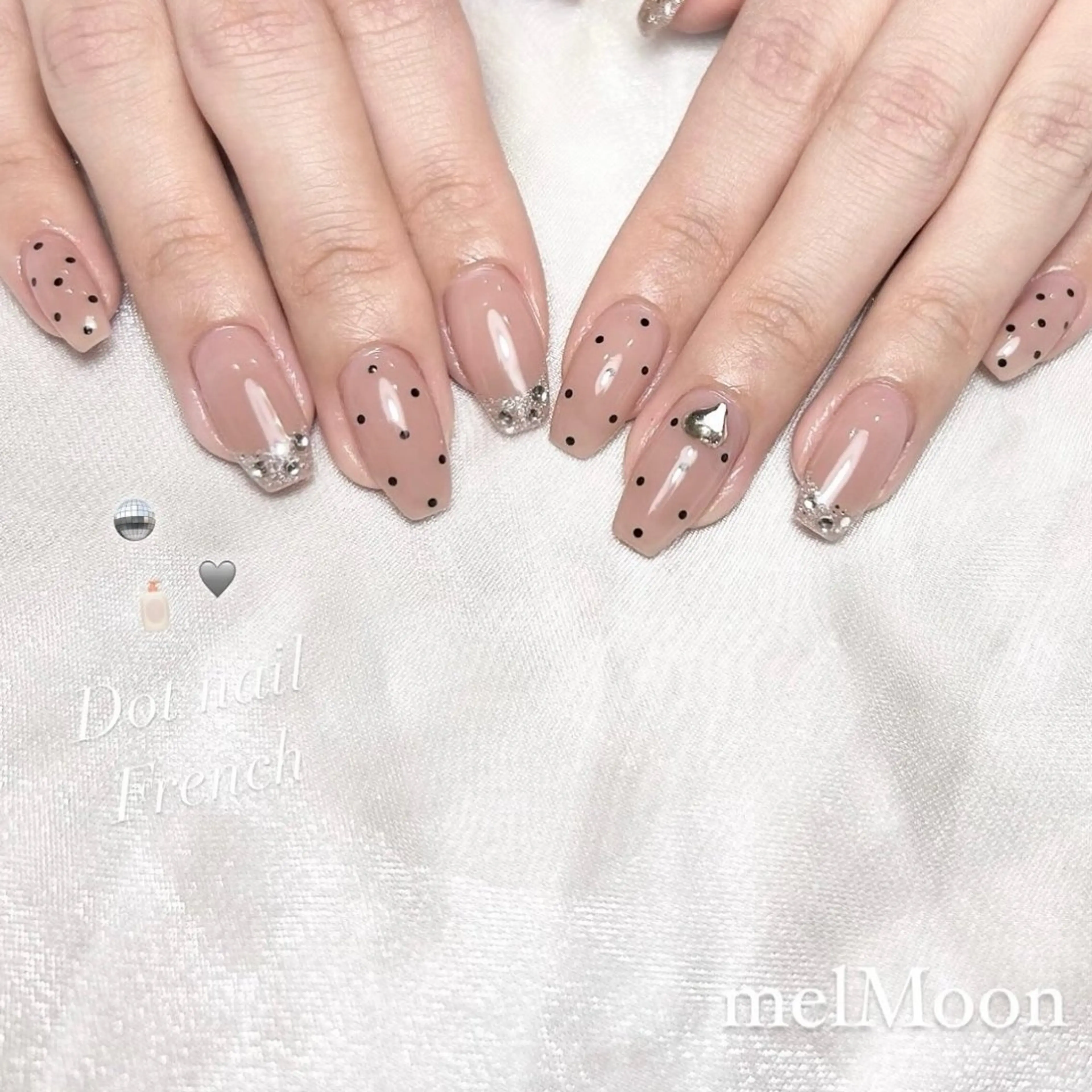 ネイル ハンドネイル melMoon .のネイルデザイン