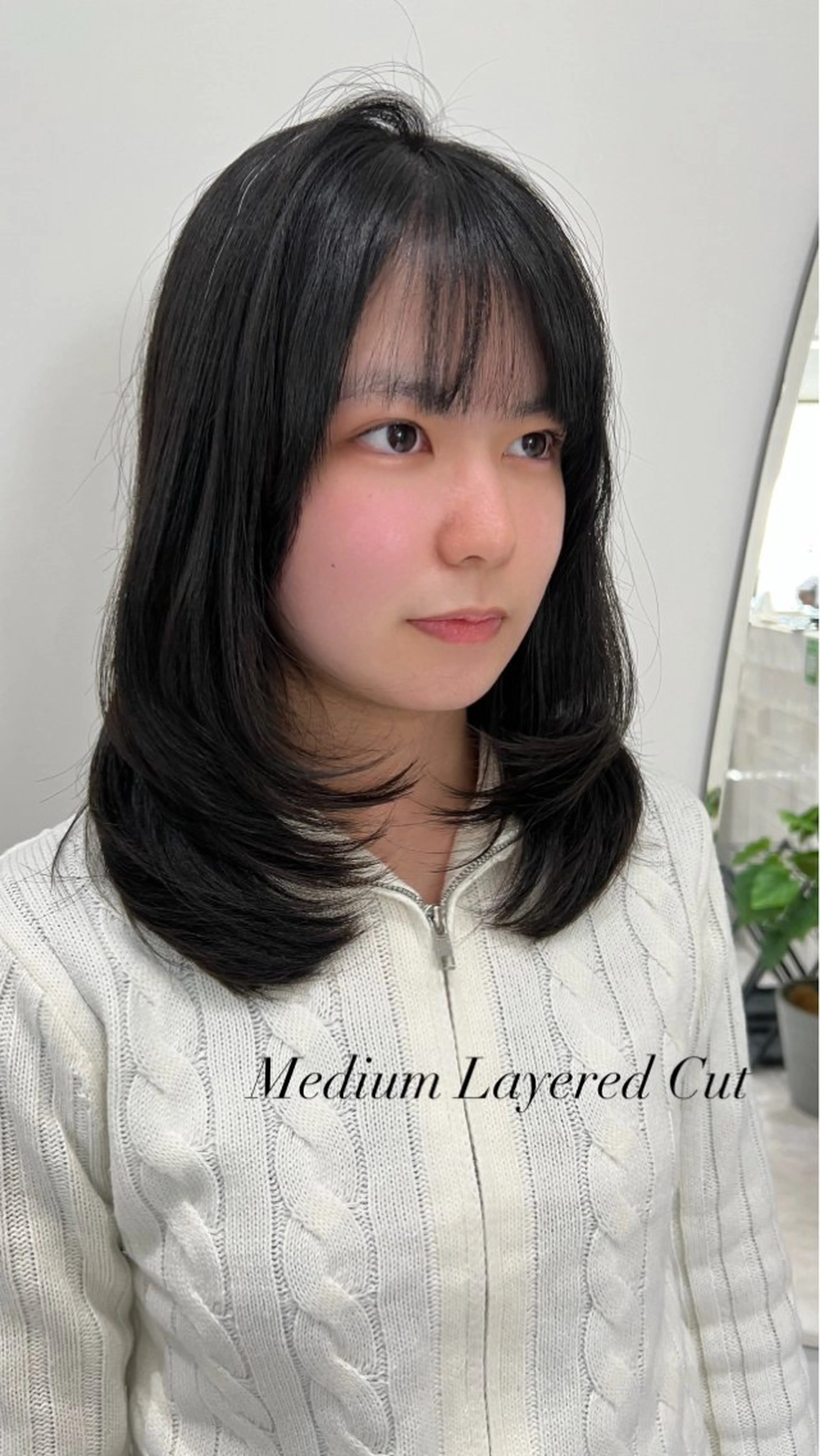 ミディアム 透明感カラー🍃 レイヤースタイル✨葵のヘアスタイル