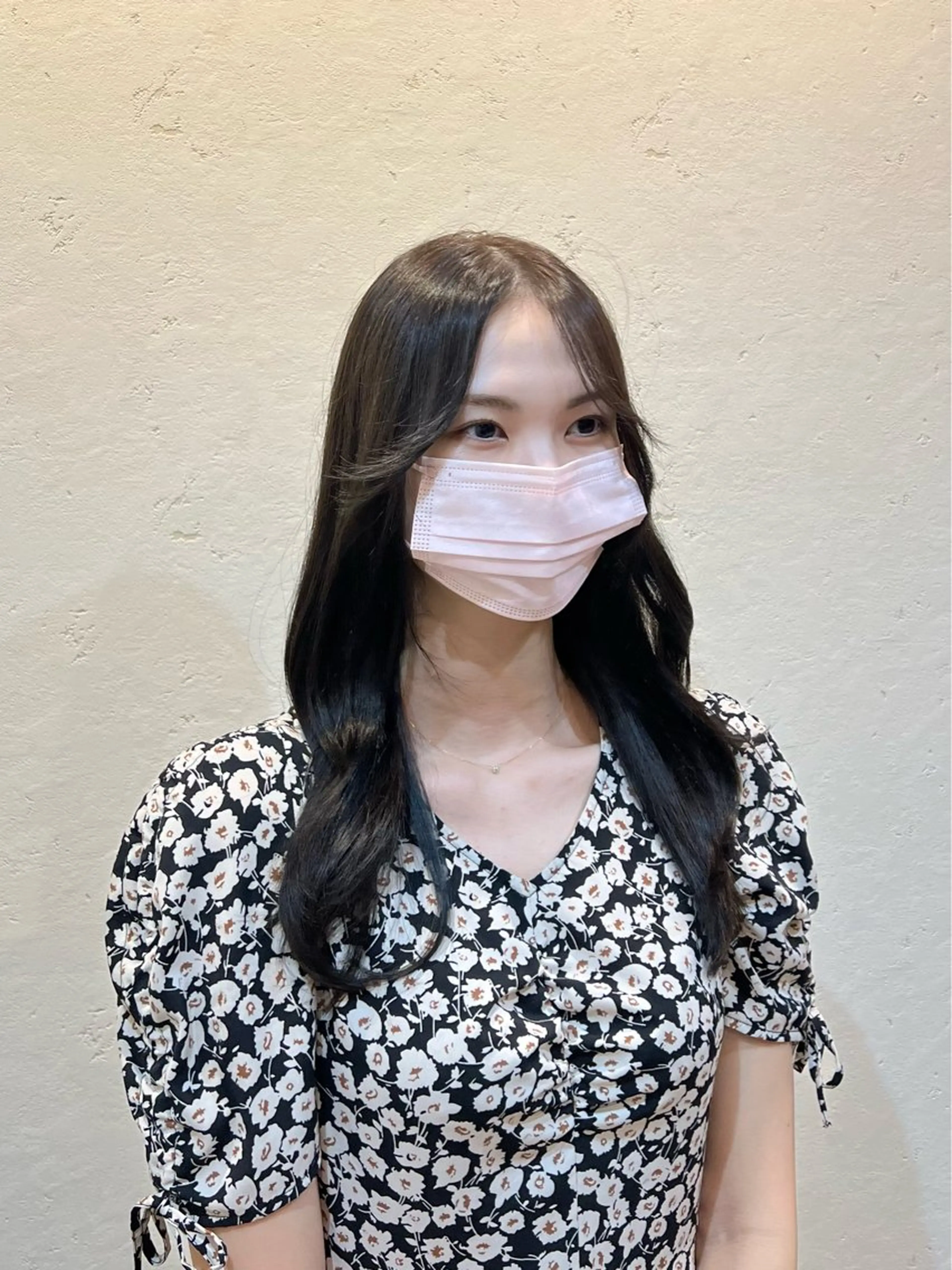 ロング カラー 内沼 恵留菜のヘアスタイル