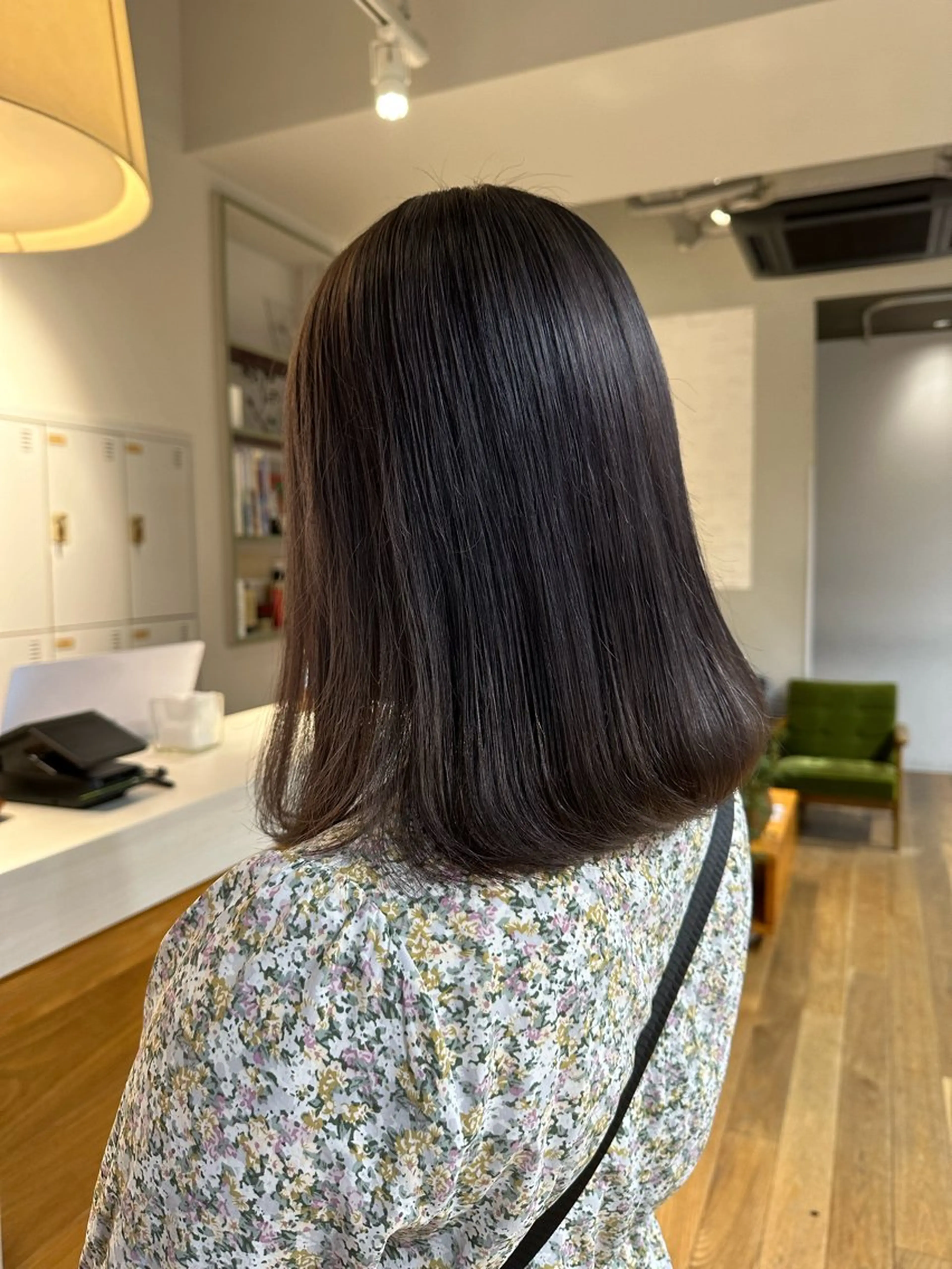 ミディアム カラー カット ヘアカラー トリートメント 塩澤 榛奈のヘアスタイル