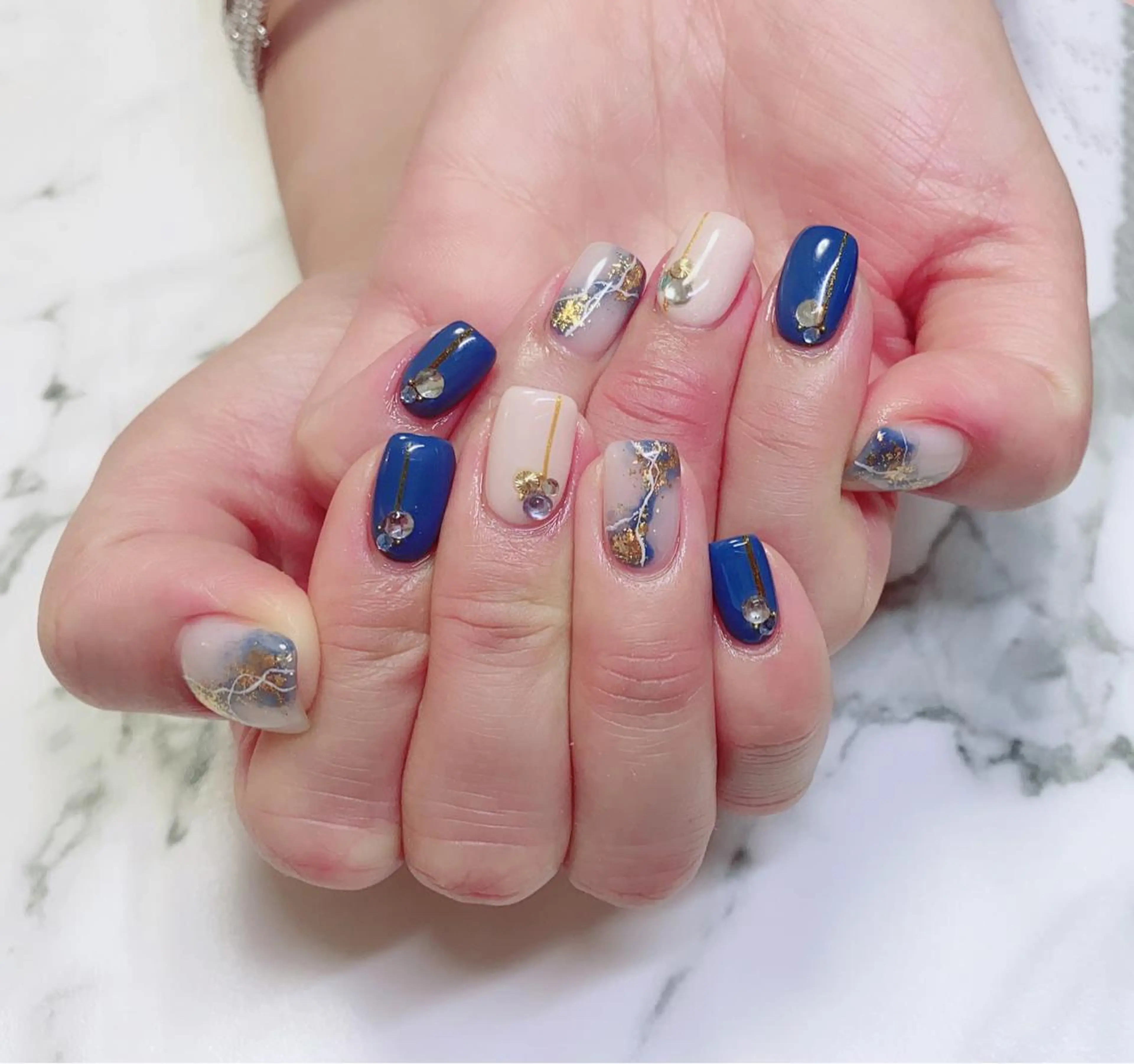 ロング カラー ネイル Q Free nailsのネイルデザイン