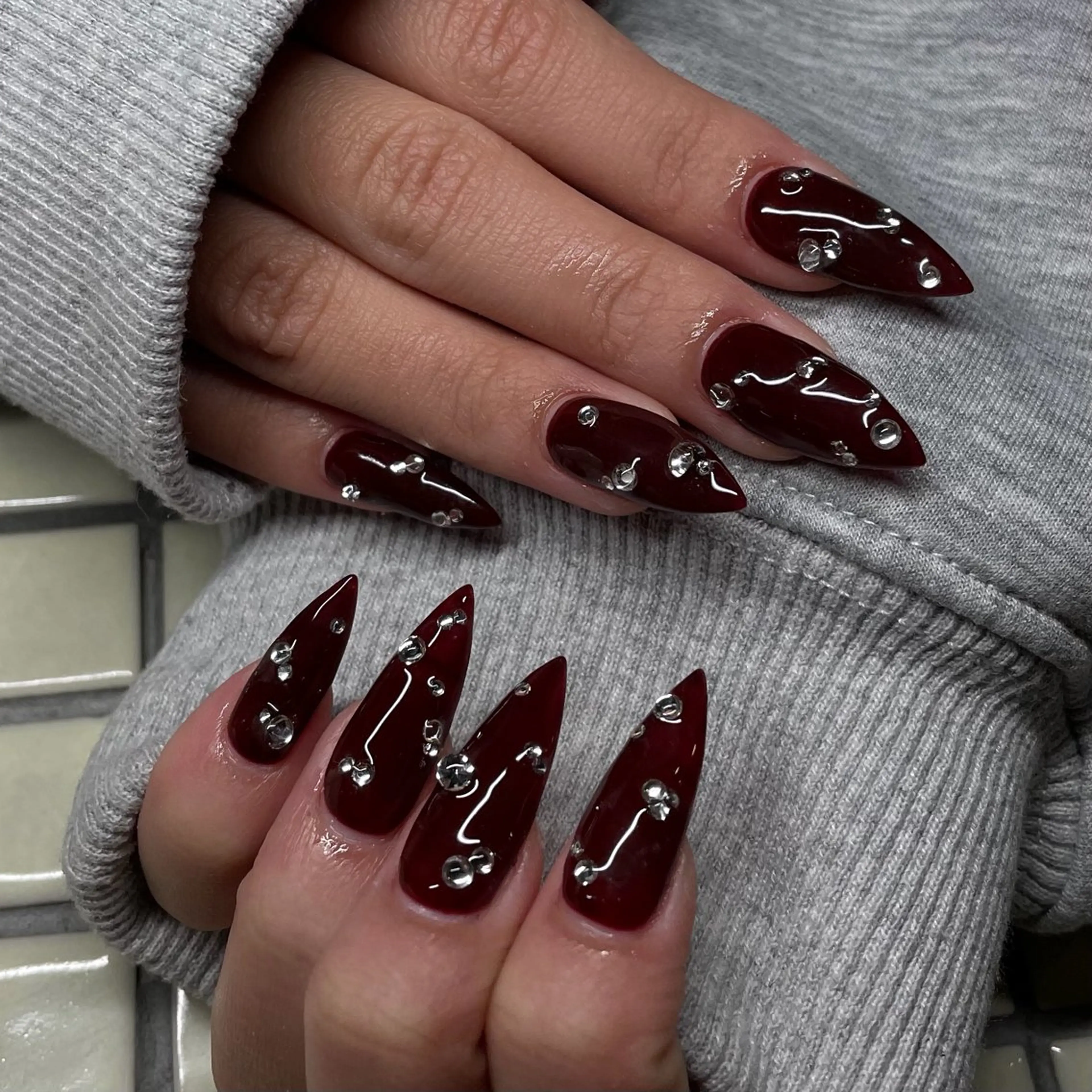 ネイル atelier Telyn所属・ー 葉のネイルデザイン