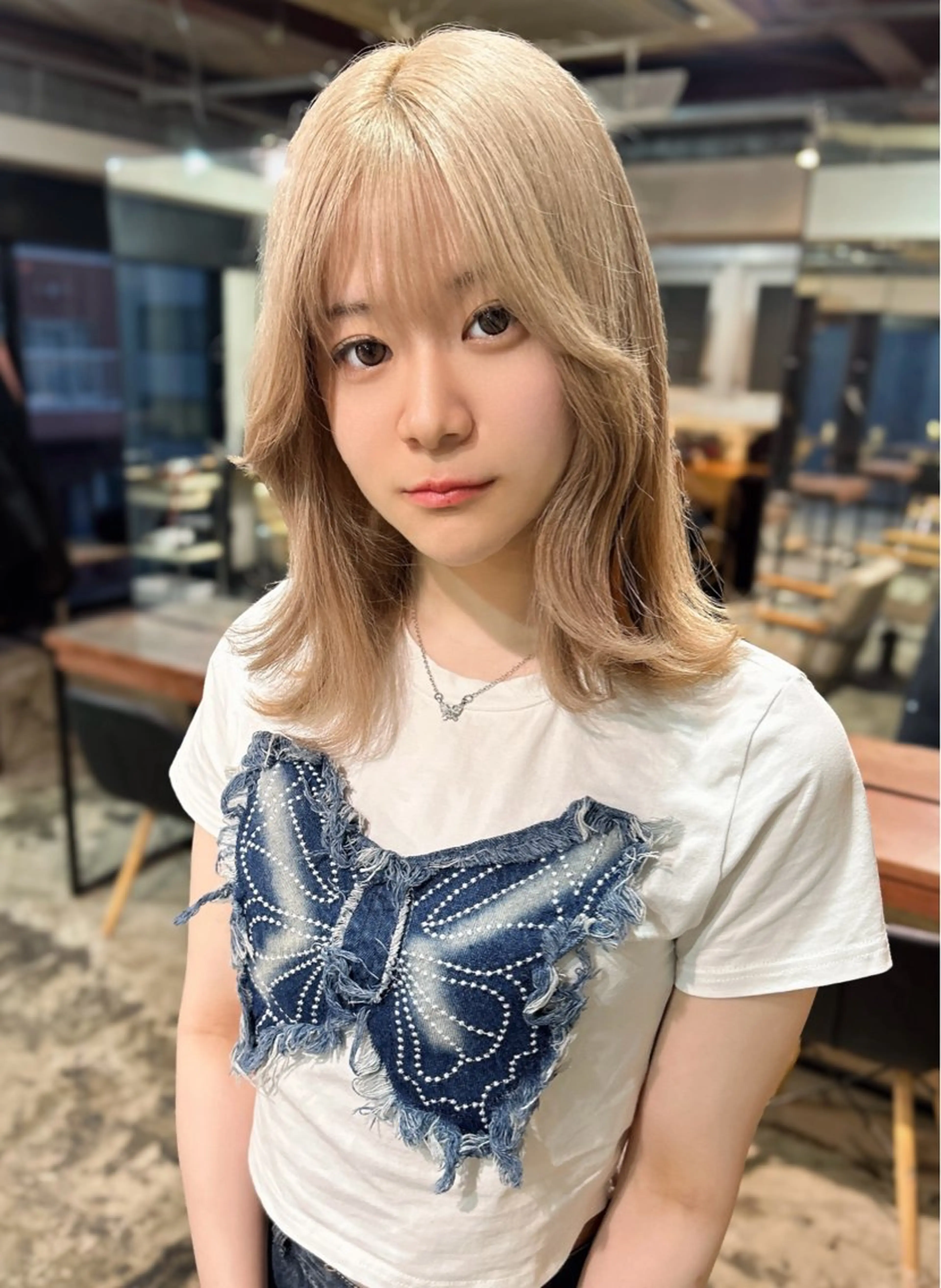 ミディアム カラー カット ヘアカラー トリートメント 透明感/ハイトーン カラー/SHISEIのヘアスタイル