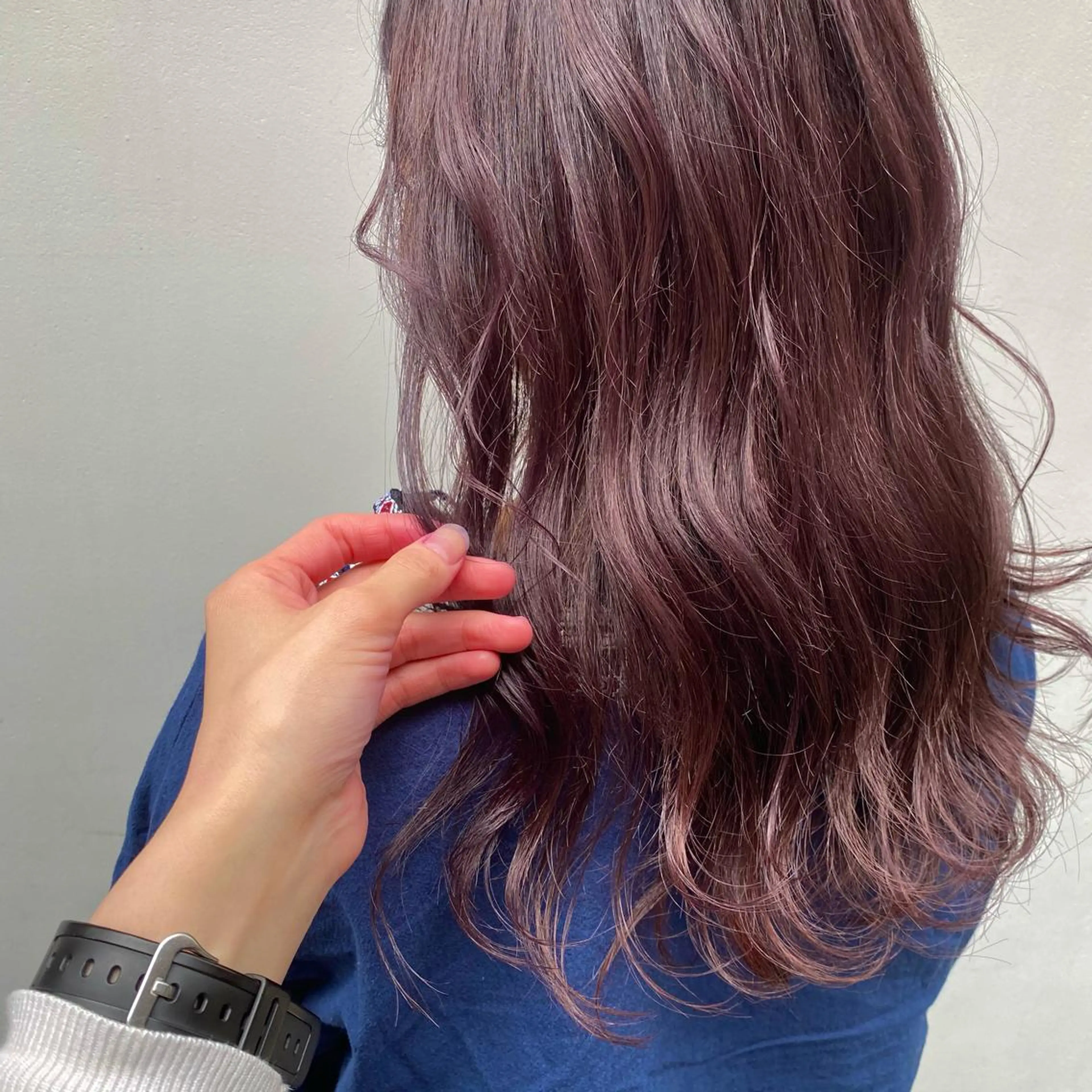 ロング カラー カシス ダブルカラー ピンクカラー 韓国風レイヤーカット 💎髪質改善"yuiのヘアスタイル