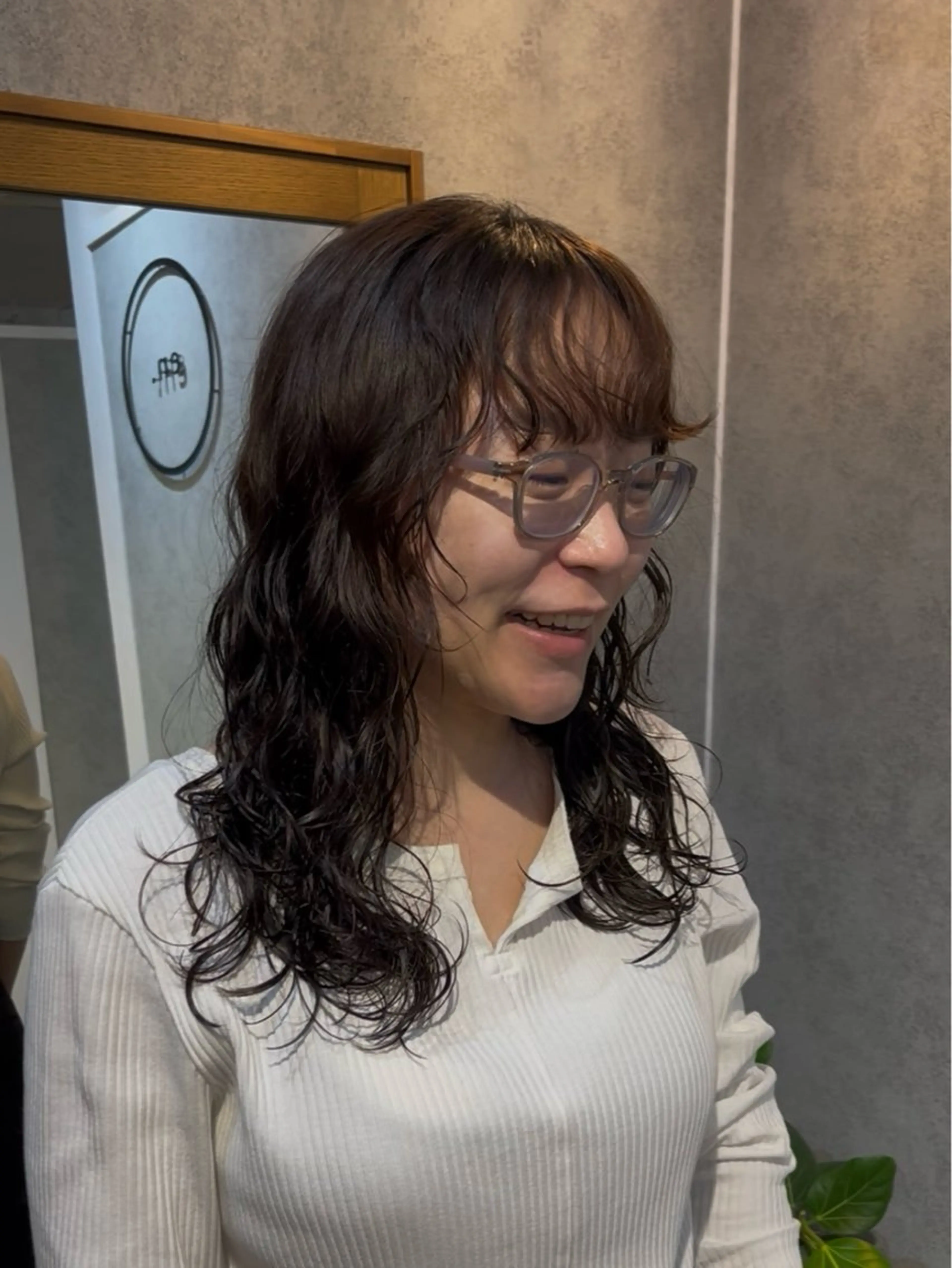 セミロング パーマ カット パーマ ボブ/プツッとボブ/ 暖色カラー/モエのヘアスタイル