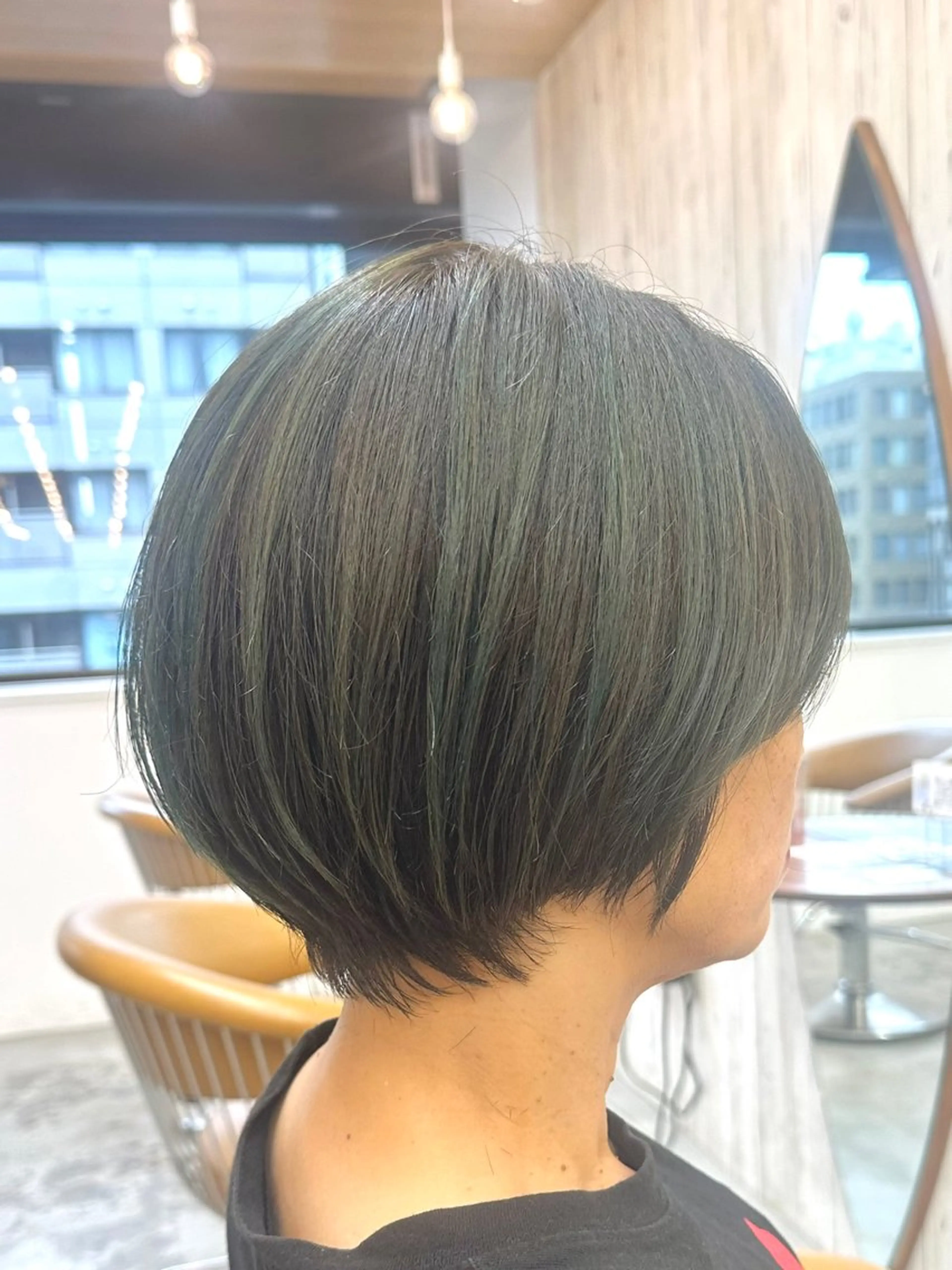 ショート カラー カット ヘアカラー トリートメント 縮毛矯正/髪質改善 /ボブ/ともきのヘアスタイル