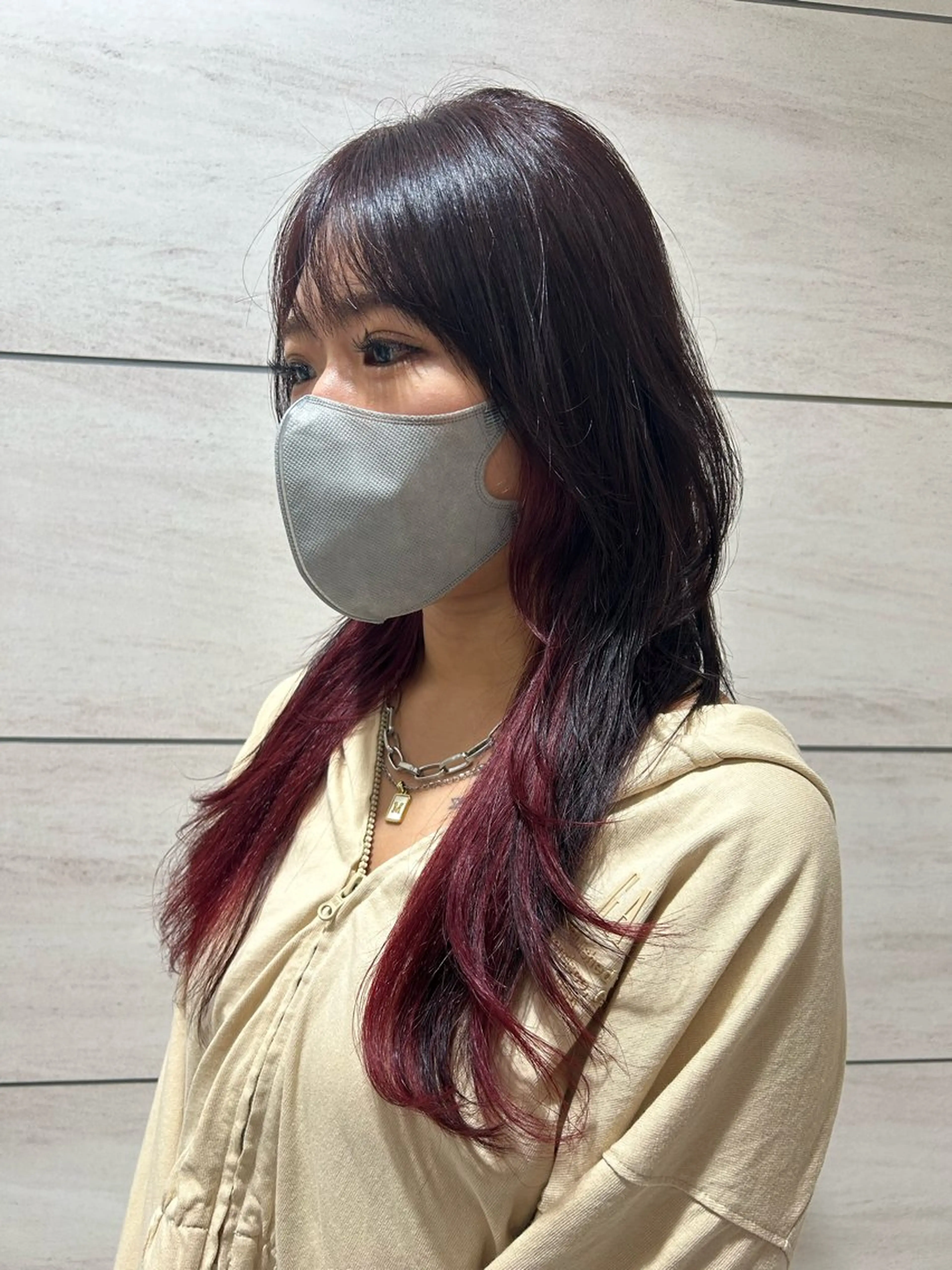 ロング 仲宗根 美鈴のヘアスタイル