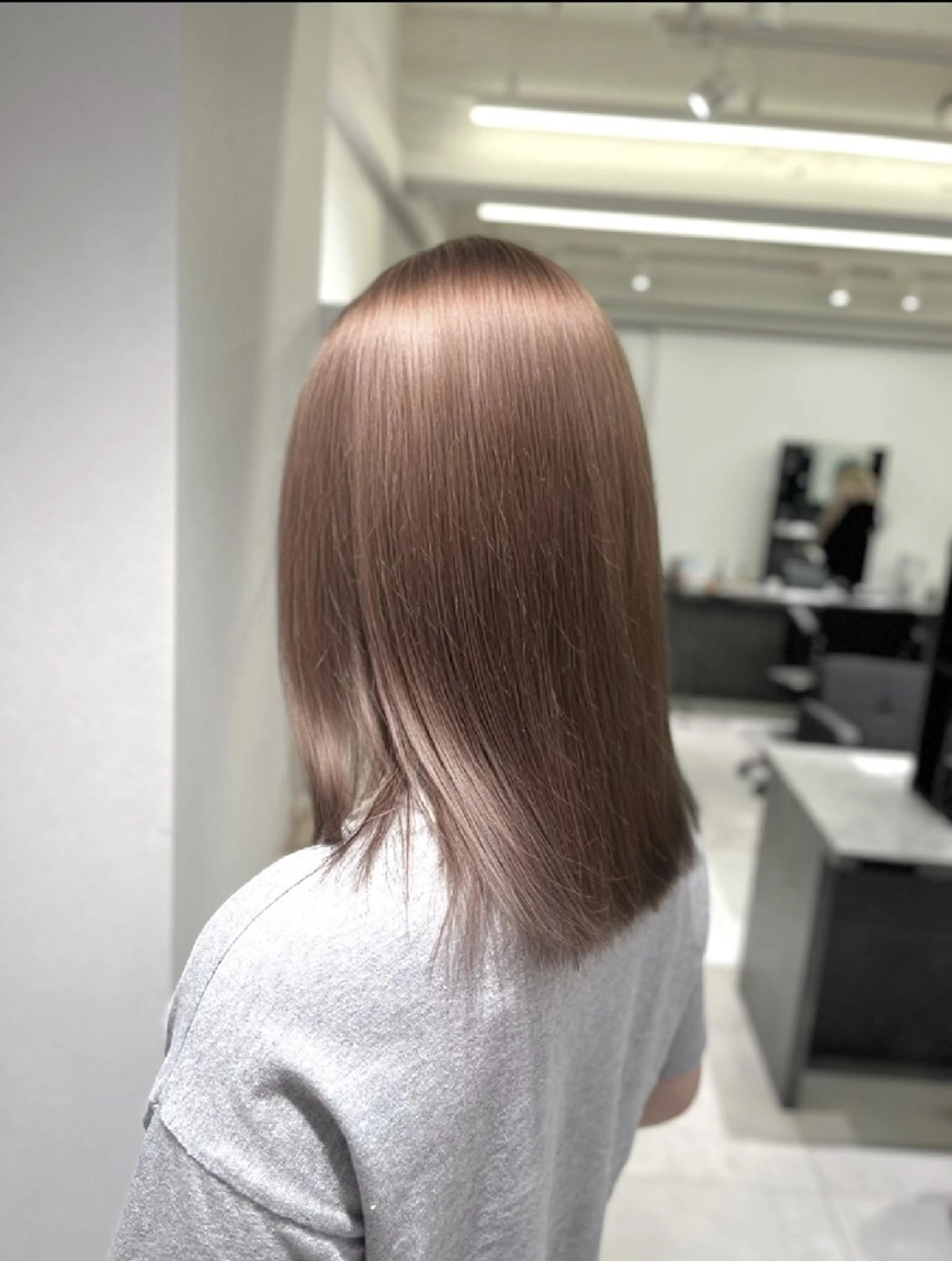 ミディアム ハイライト 髪質改善 韓国風ヘア レイヤーカット piLLon 心斎橋のヘアスタイル