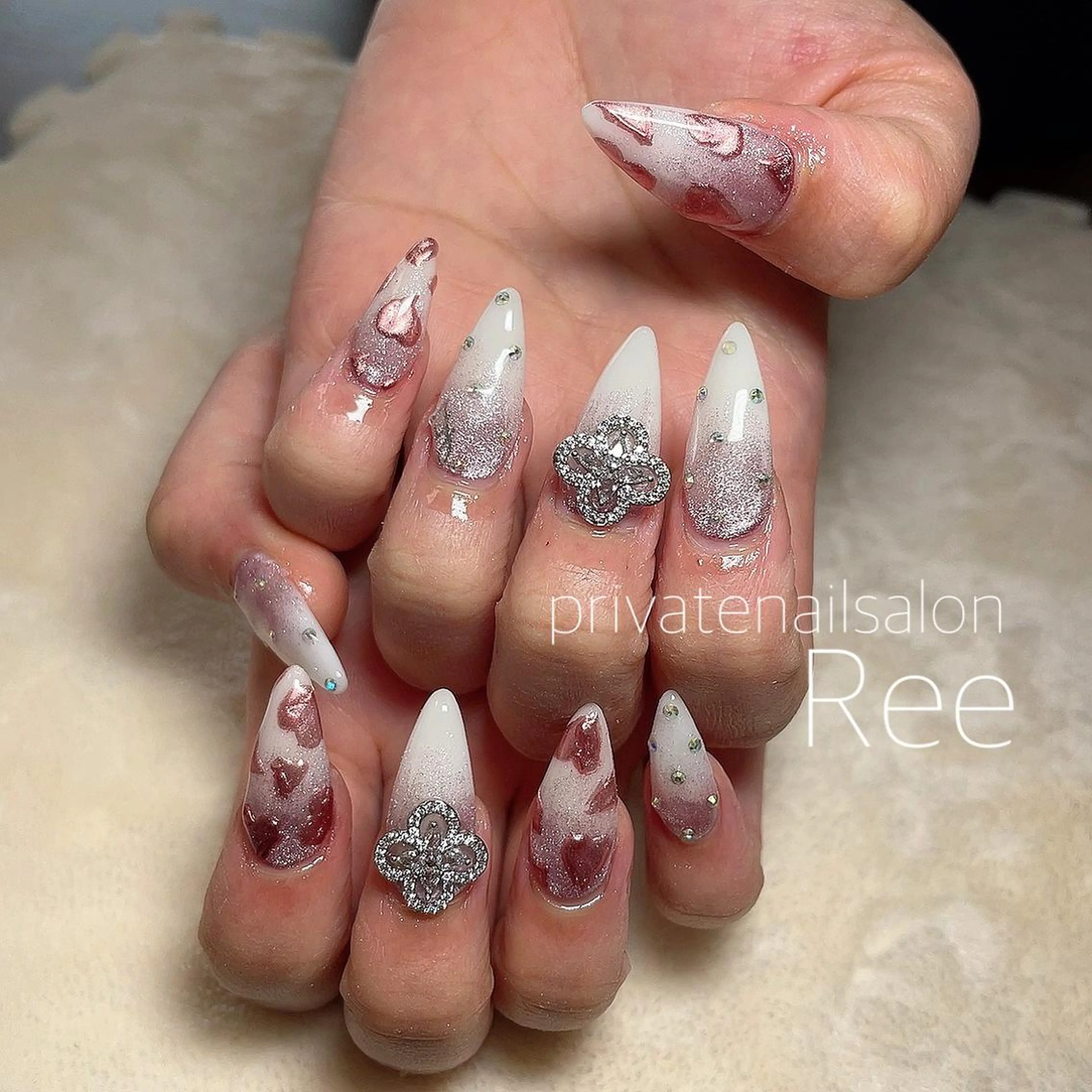 ネイル 知花 梨花のネイルデザイン