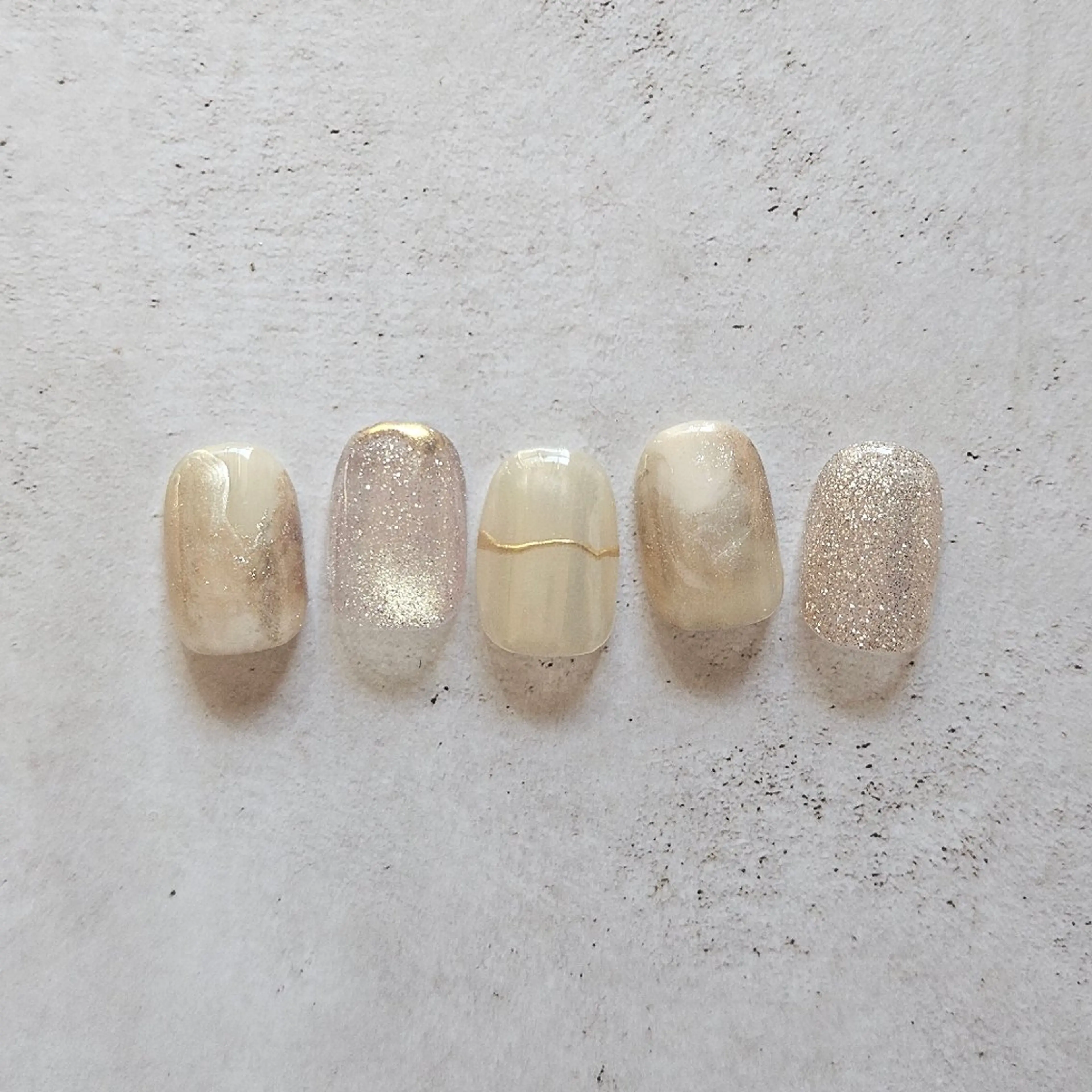 ネイル キラキラネイル ニュアンスネイル ハンドネイル Nailsalon manoのネイルデザイン