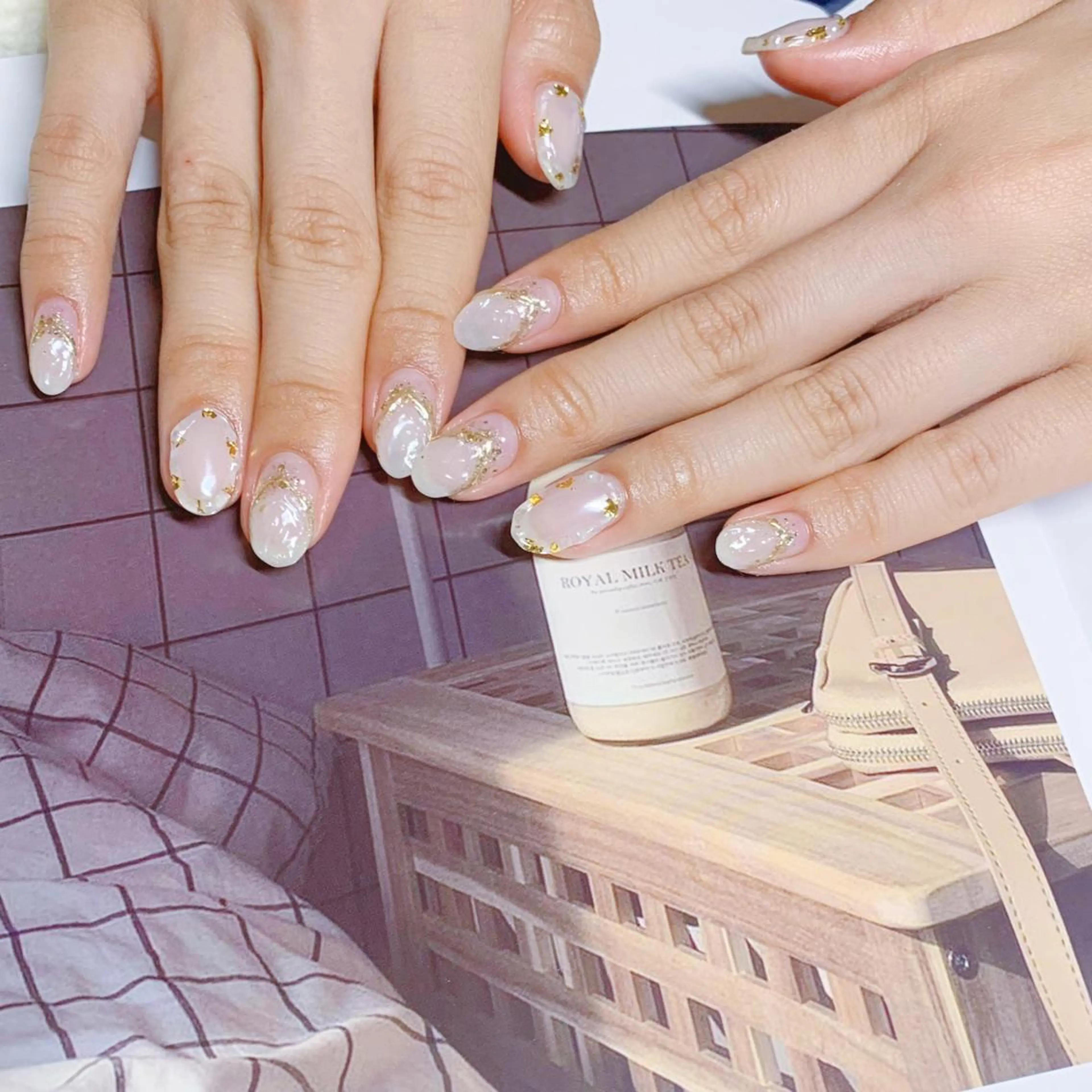 ネイル オーロラネイル フットネイル フレンチネイル ジェルネイル 韓国ネイル ハンドネイル ハンドケア 【ENサロン】 Rei🎀Nailのネイルデザイン