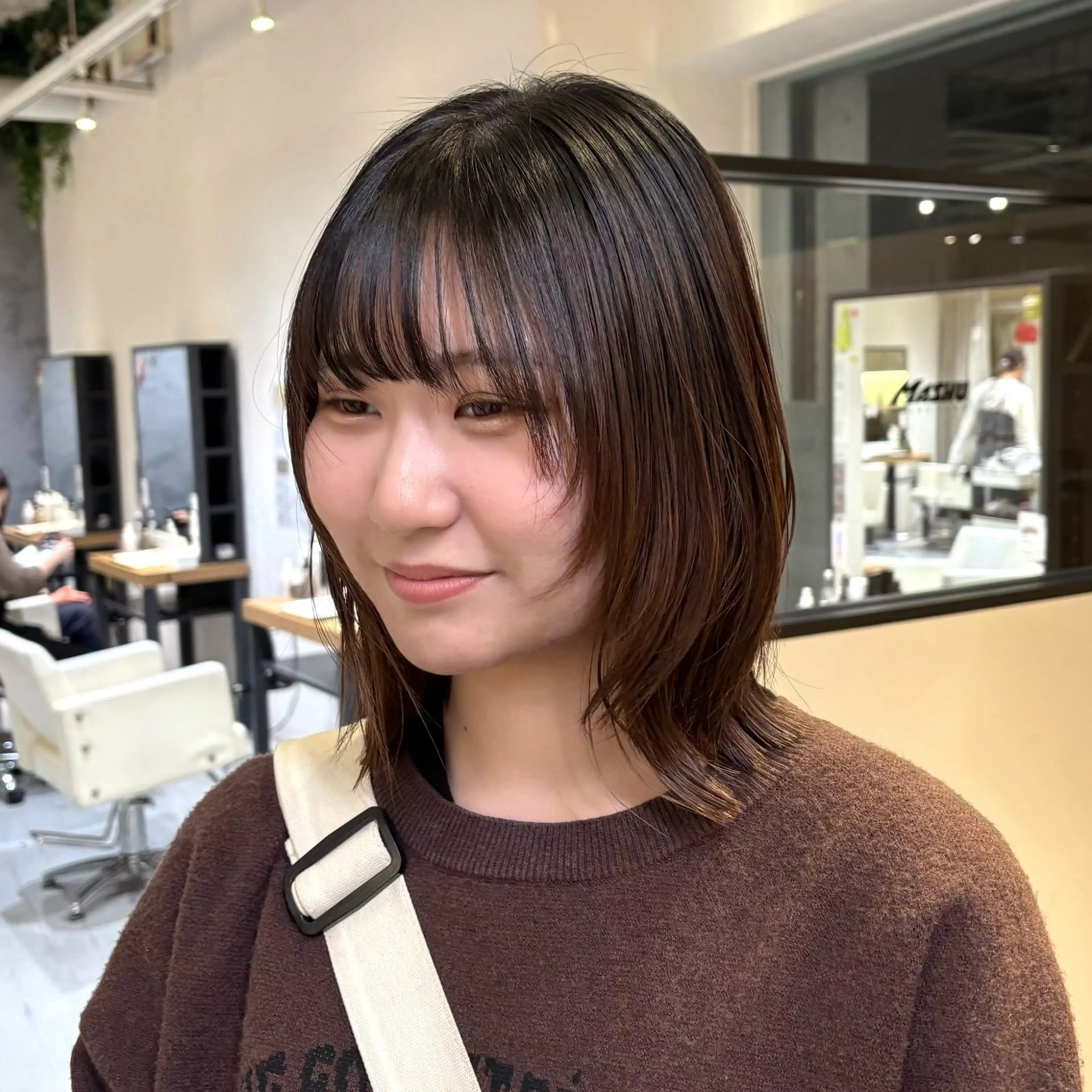 ミディアム ミディアムレイヤー レイヤーカット カット MASHU Grandvase所属・めい/透明感カラー /似合わせカットのヘアスタイル