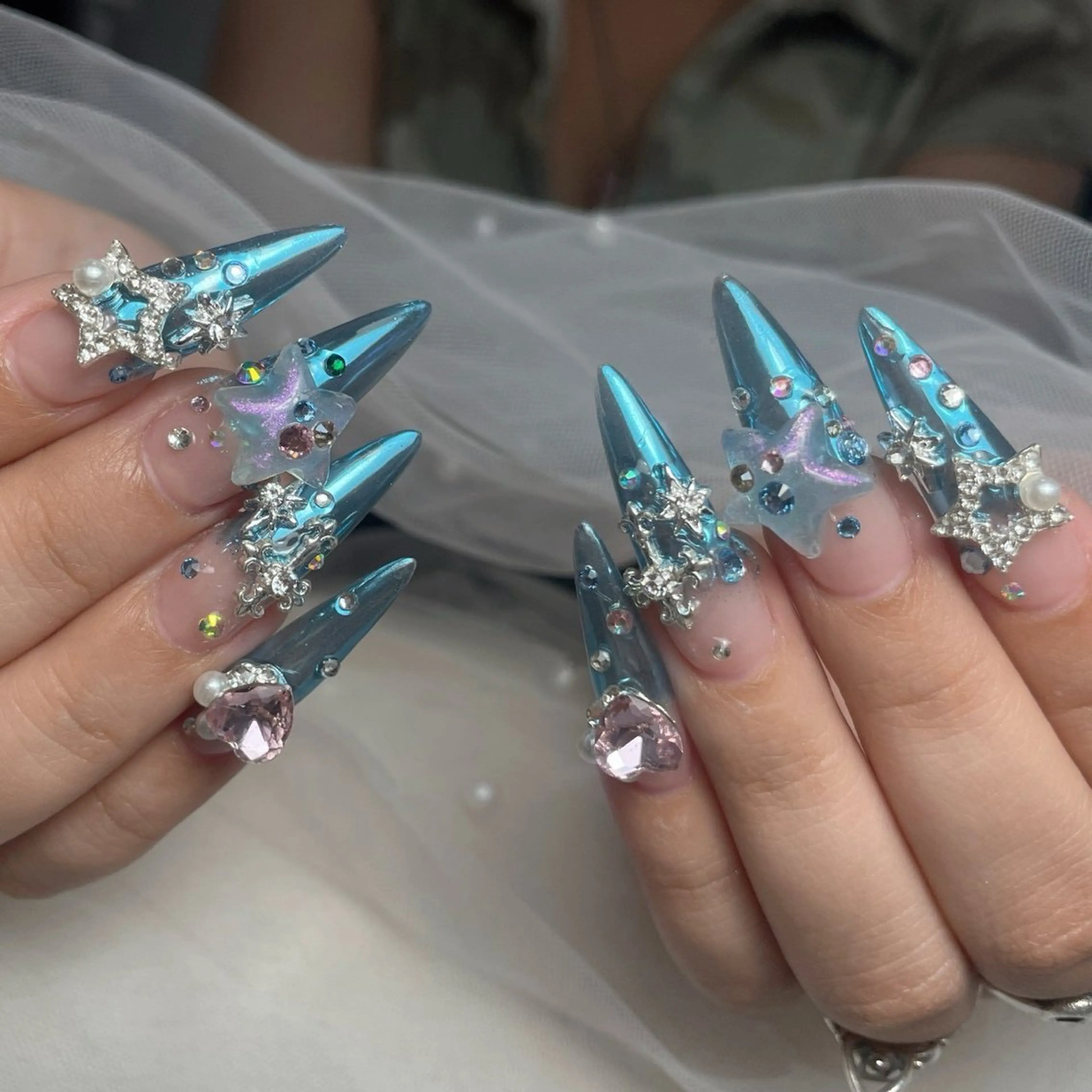 ネイル アートネイル オーロラネイル チークネイル 長さ出し フットネイル ハンドネイル フットネイル ハンドケア Noiranail_ studio川越西口のネイルデザイン