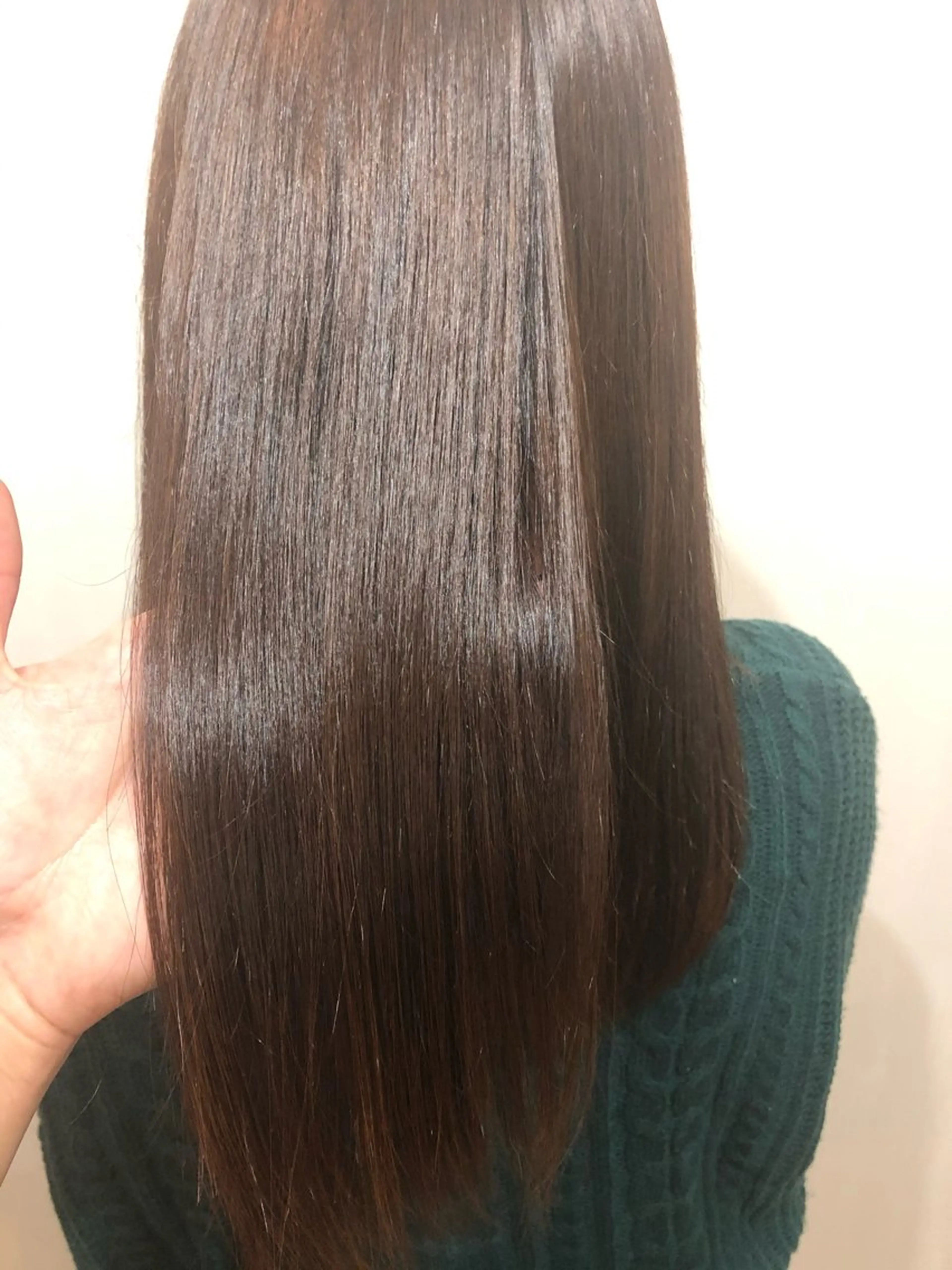 ボブ​〜​ロングまで　似合わせカット＋ヘアカラー　ロング料金込みヘアマスクトリートメントサービスの写真