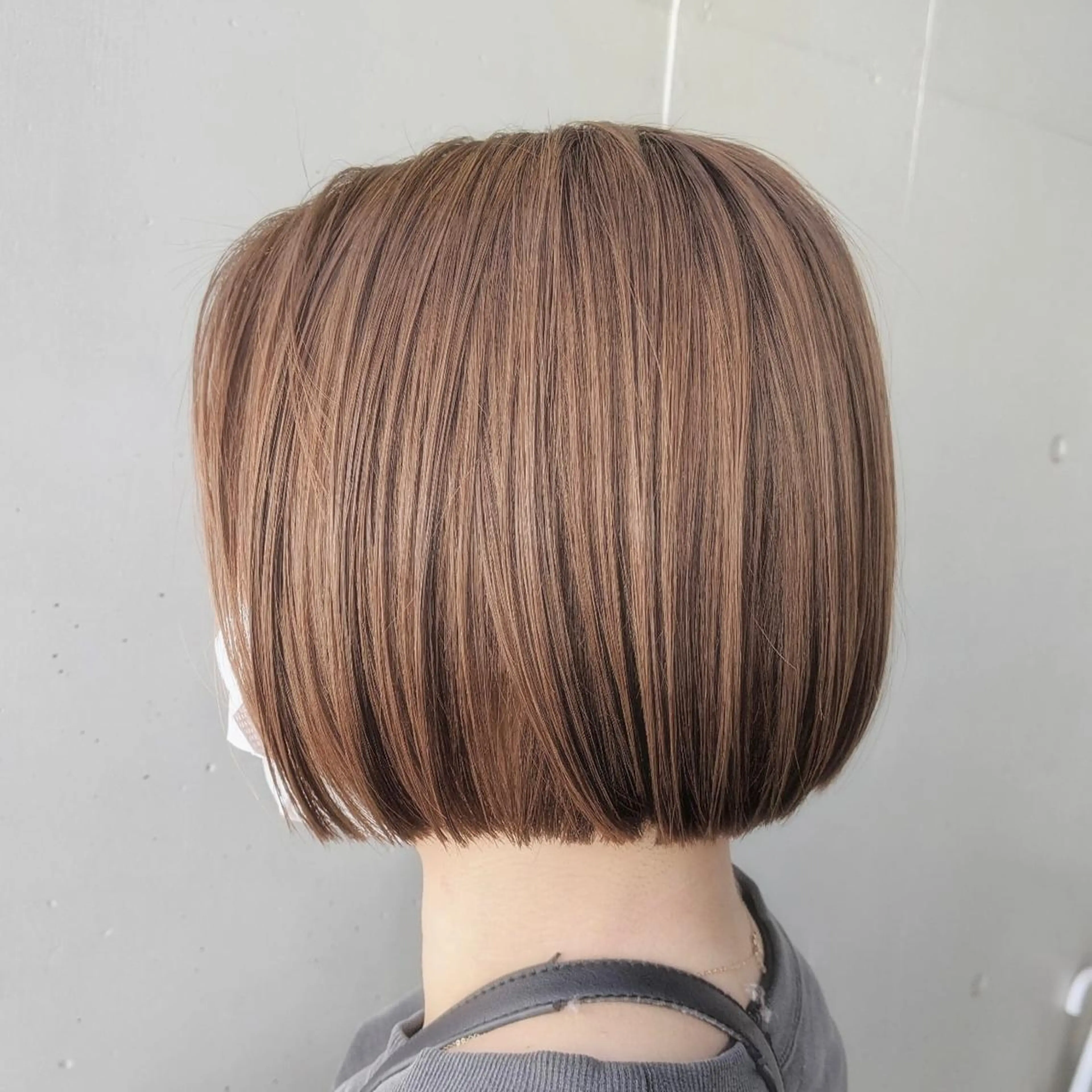 ショート カラー ベージュカラー ミルクティーベージュ ボブ カット ヘアカラー トリートメント kitin  吉祥寺 山岸花のヘアスタイル